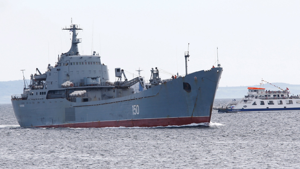 Das russische Landungsschiff "Saratow" auf dem Weg ins Schwarze Meer