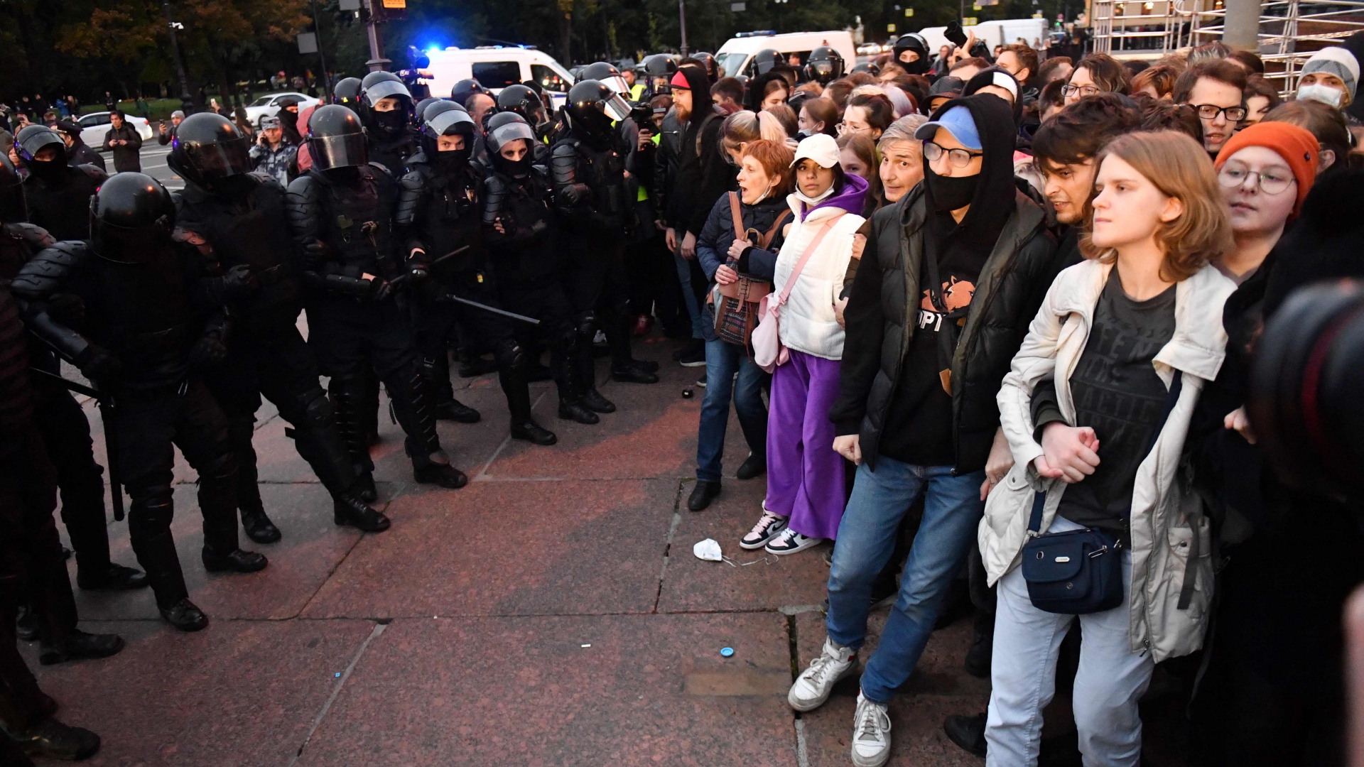 Protestierende in Sankt Petersburg 