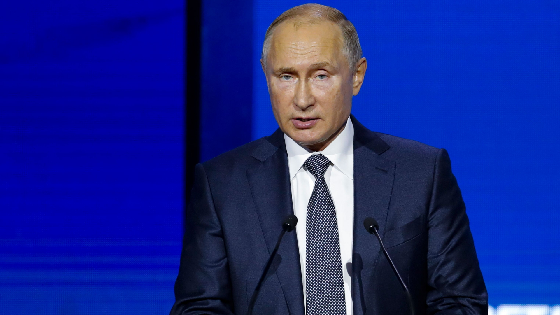 Der russische Präsident Wladimir Putin hält im November 2018 bei einem Investment Forum in Moskau eine Rede. | Bildquelle: AFP