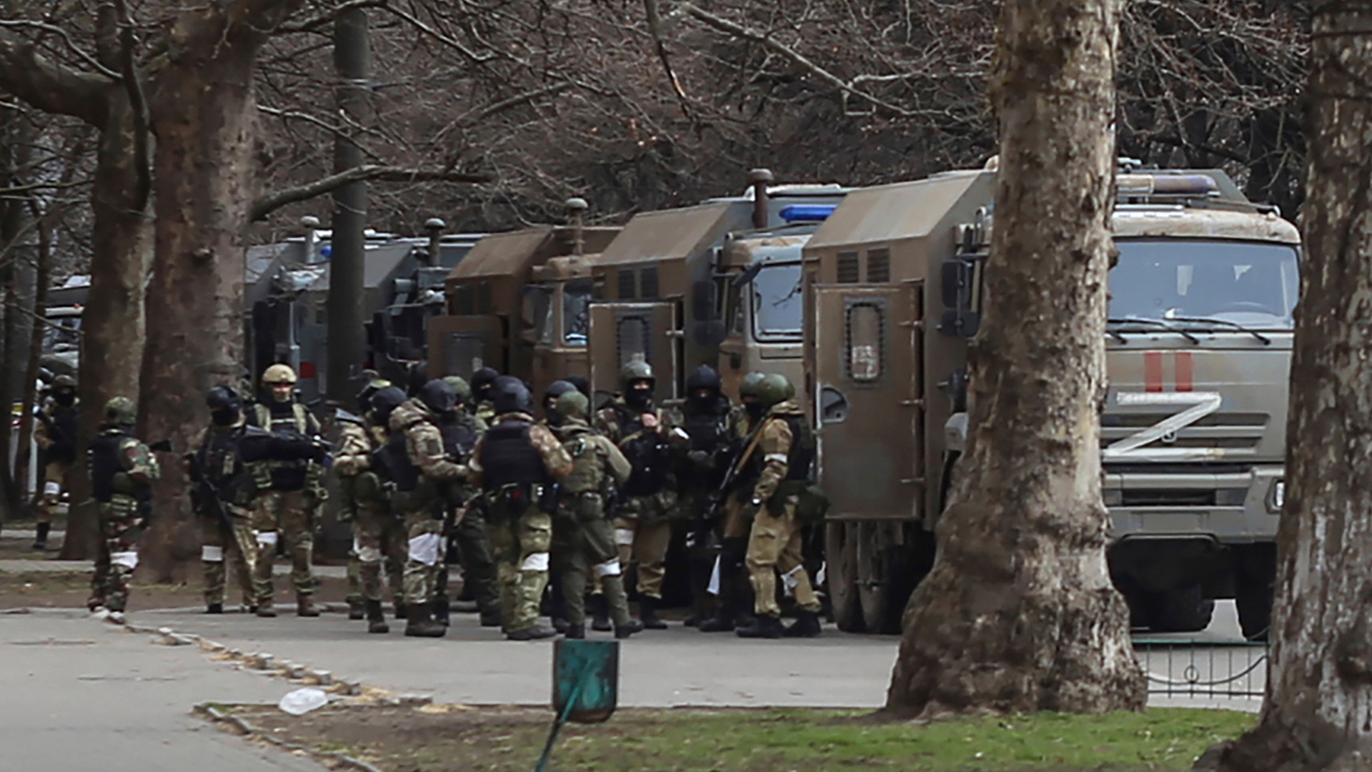 Soldaten der russischen Armee sind in Cherson (Ukraine) zu sehen. (Archivfoto: 7. März 2022) | AP