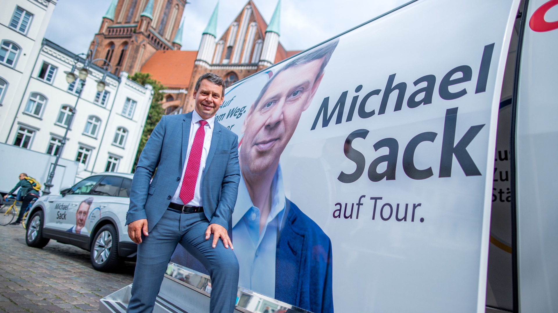 CDU-Spitzenkandidat Michael Sack auf Wahlkampftour in Schwerin. | dpa