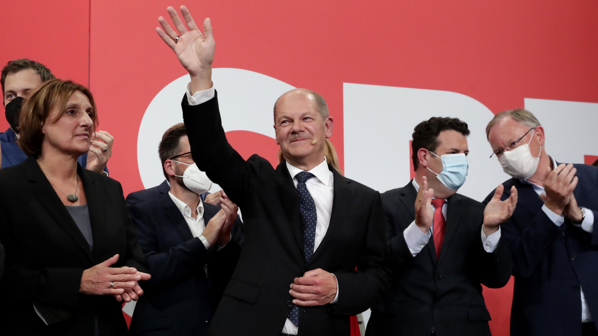 Olaf Scholz auf der Wahlparty der SPD | AP