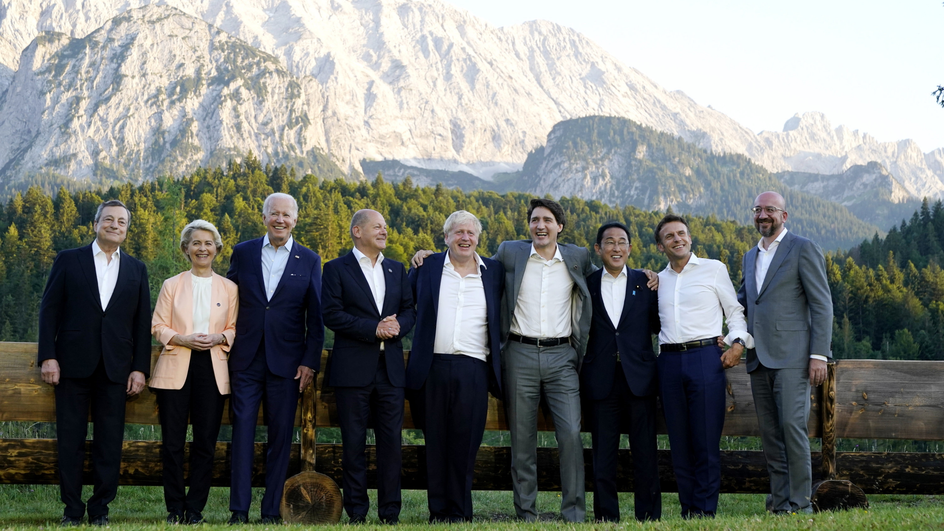 Die Staats- und Regierungschefs der G7 in Elmau | AP
