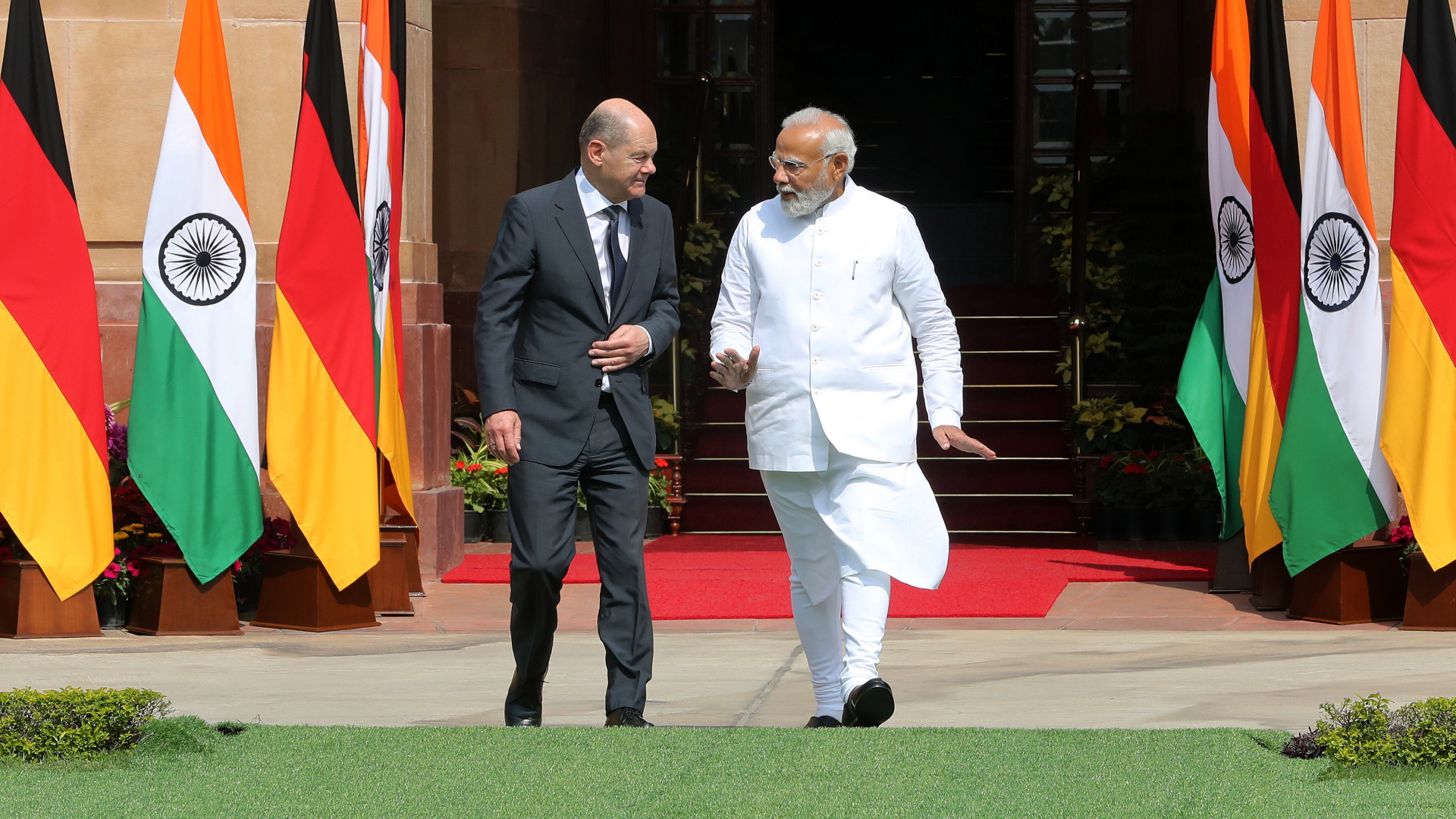 Scholz fordert in Indien klare Haltung zum Ukraine-Krieg