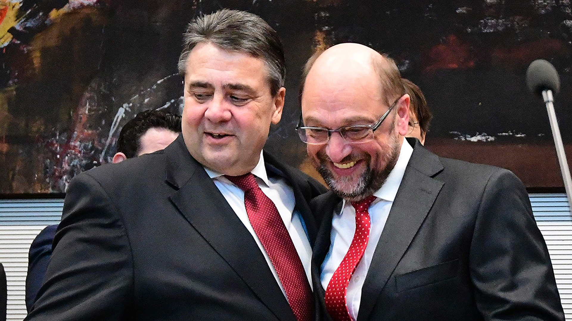 Martin Schulz mit Sigmar Gabriel | AFP