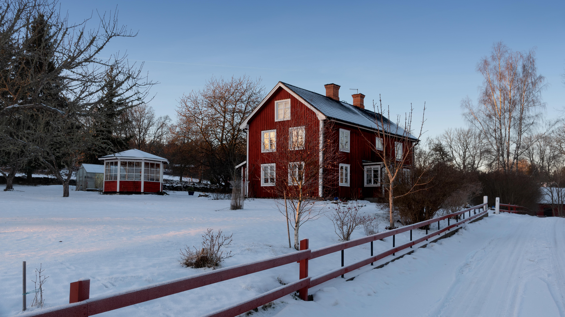 Ein Holzhaus in Schweden. | picture alliance / CHROMORANGE
