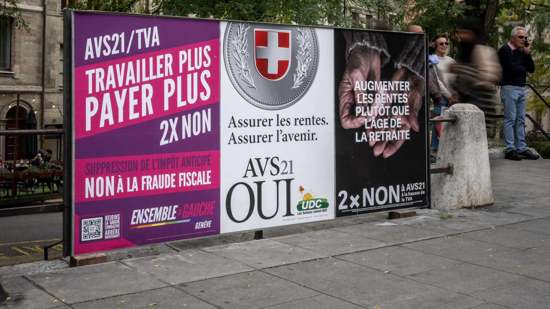 Plakate zum Schweizer Rentenreform-Referendum | AFP