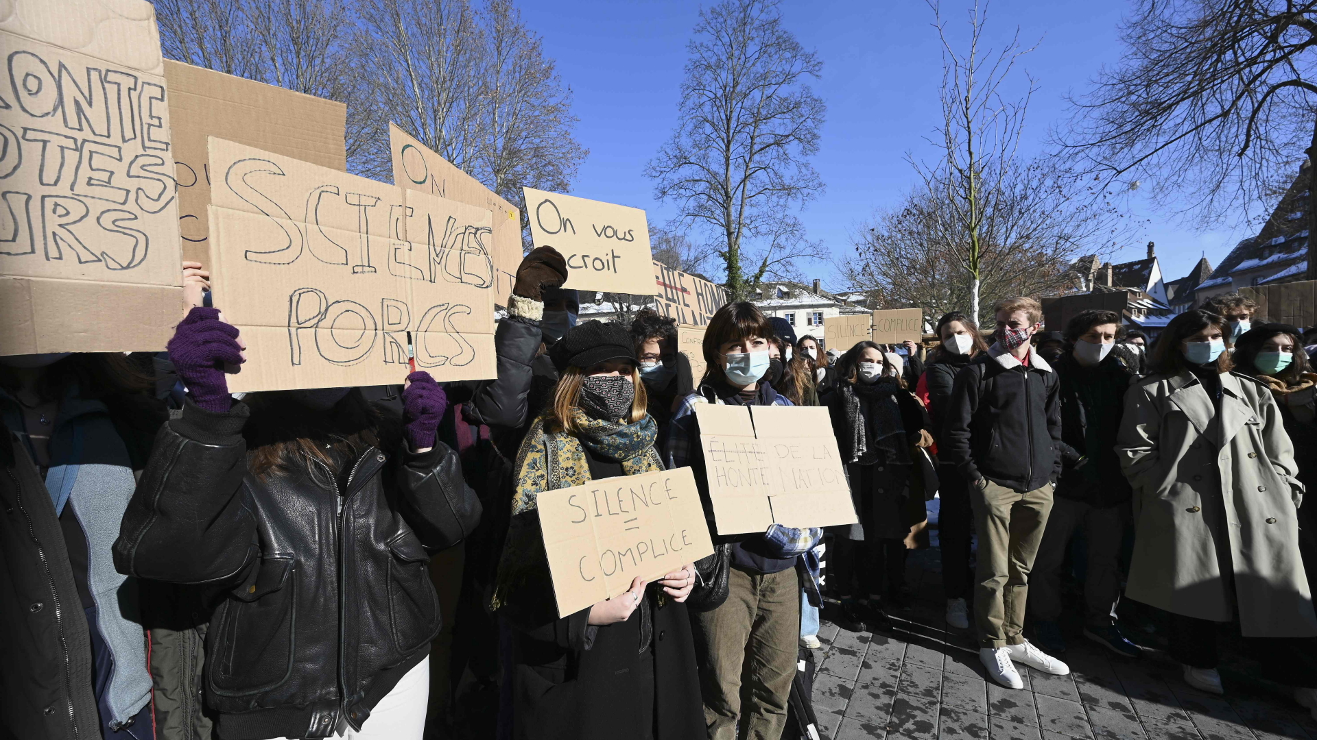 Studenten in Straßburg demonstrieren vor der Science-Po-Universität | AFP
