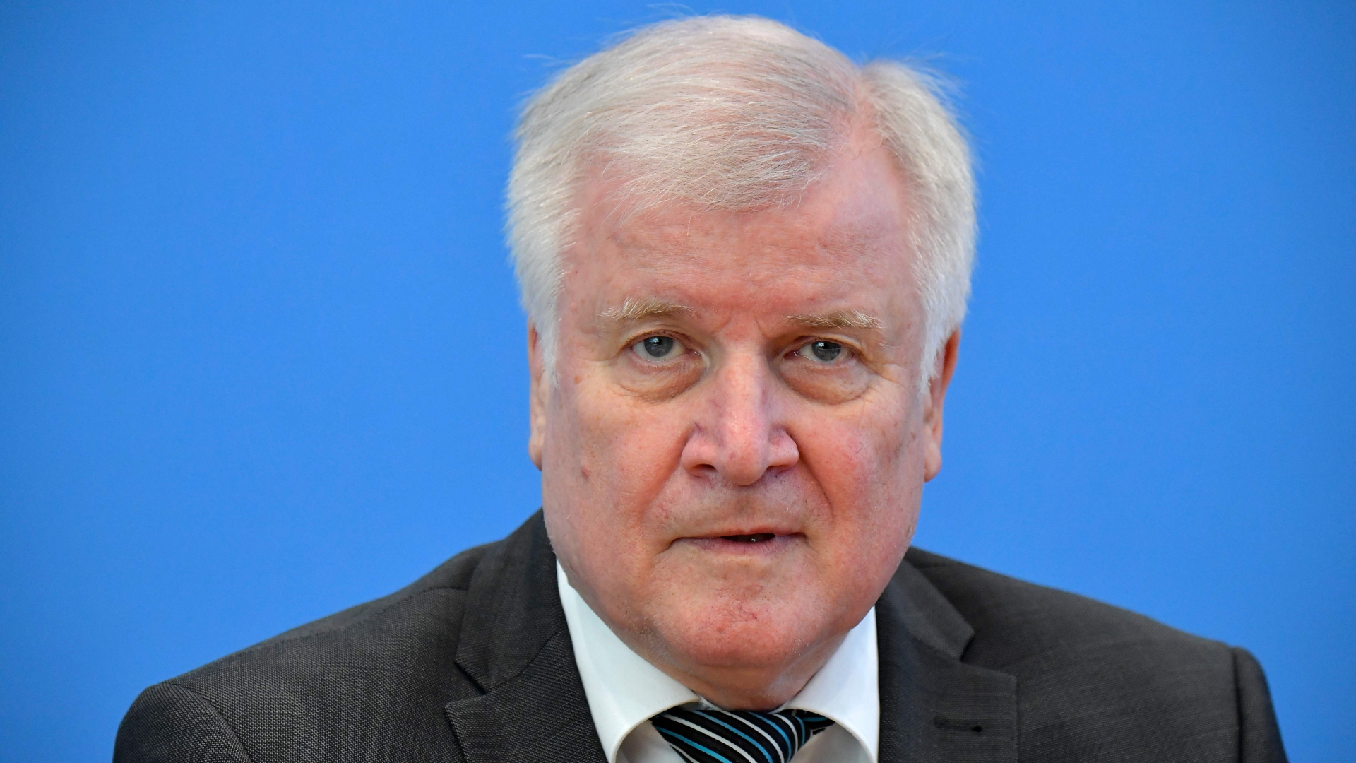 Innenminister Seehofer stellt den Verfassungsschutzbericht vor | AFP