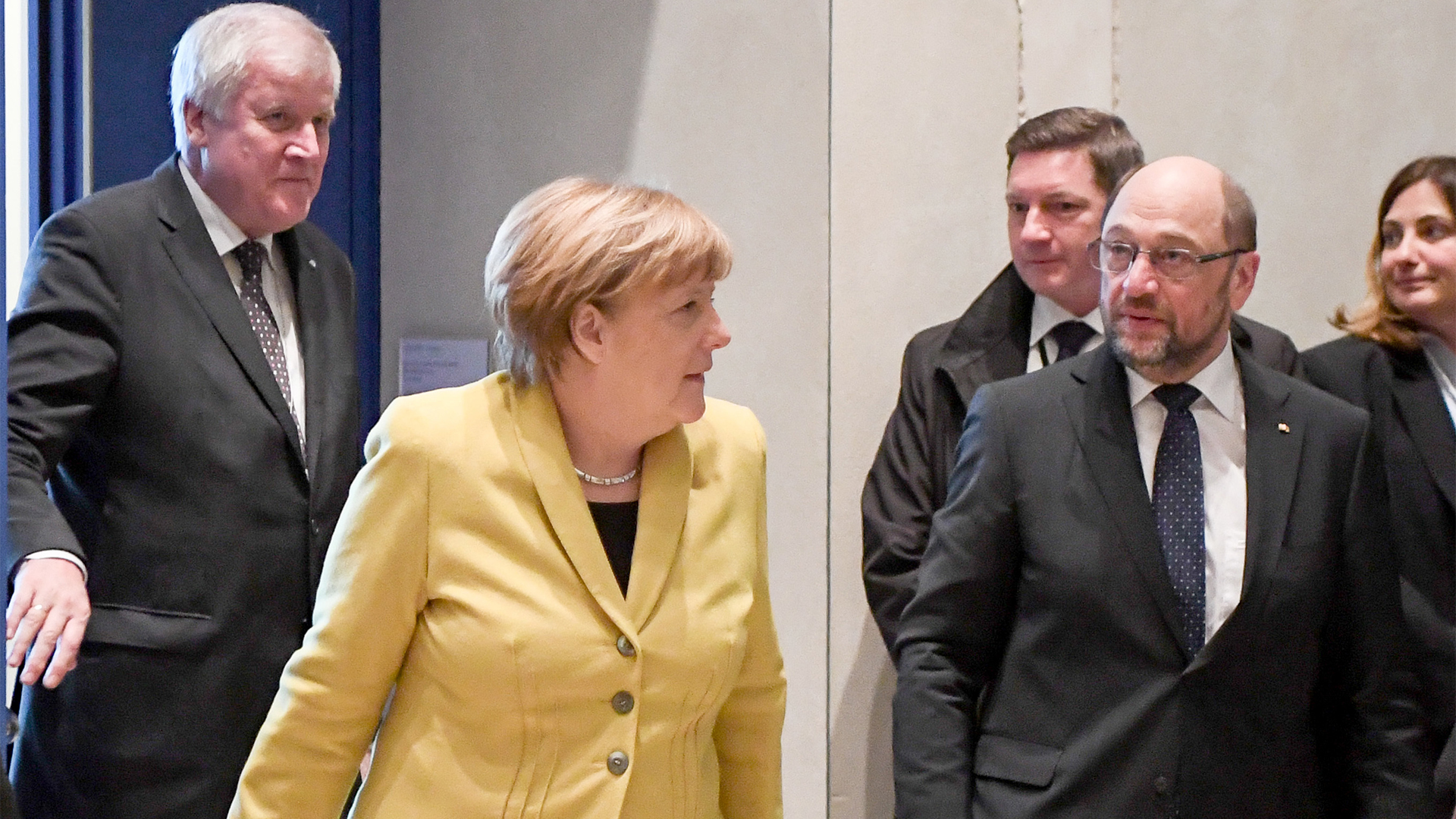Horst Seehofer, Angela Merkel und Martin Schulz | picture alliance / Bernd Von Jut