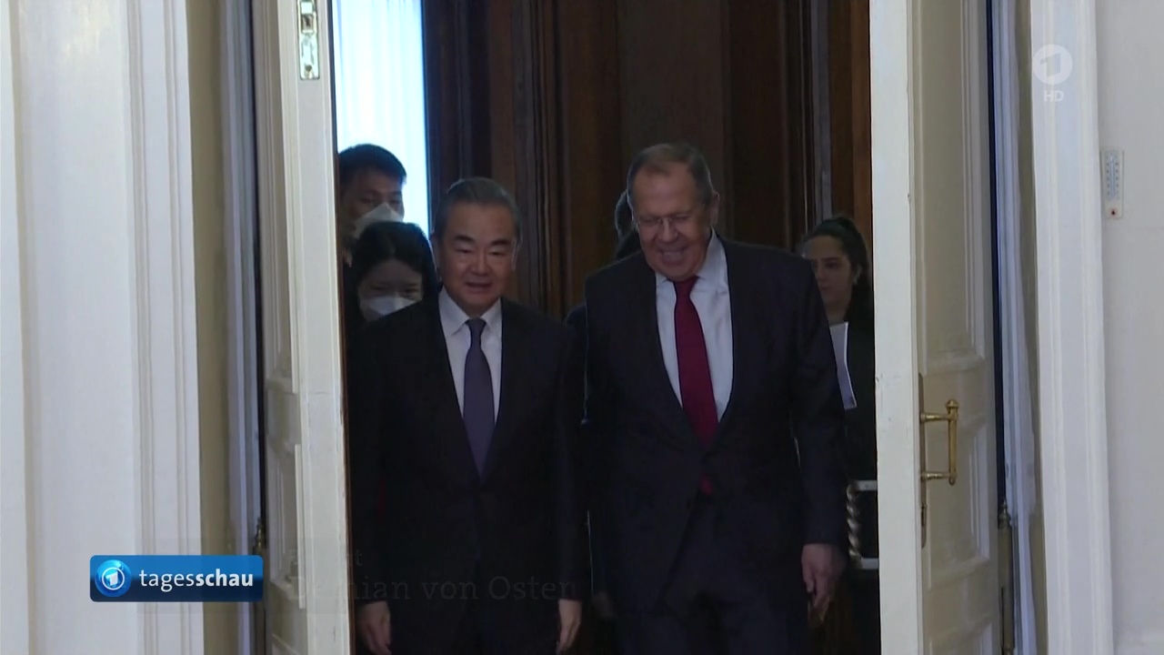 Chinesischer Top-Diplomat Wang Yi trifft russischen Außenminister Lawrow