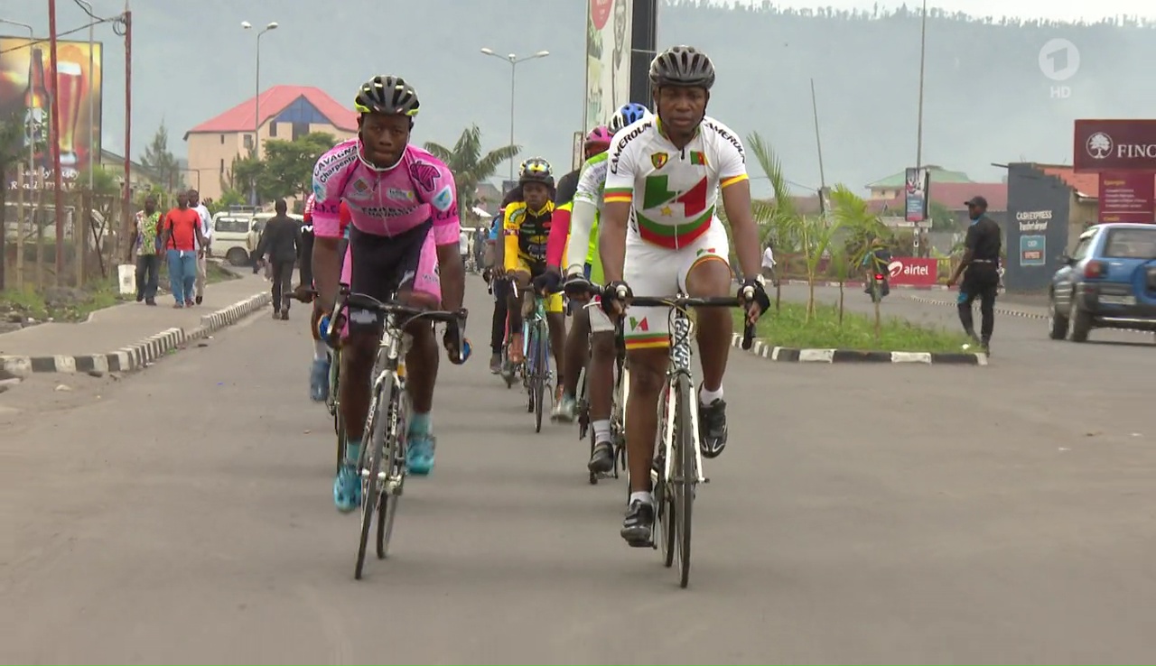 Videoblog "Afrika, Afrika!": Rennradfahren gegen Extremismus