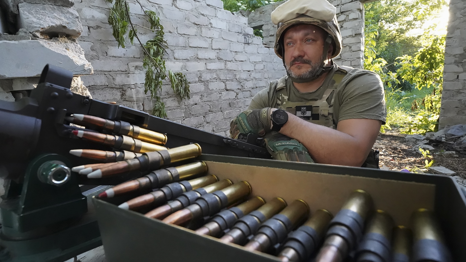 Dieses Foto soll einen ukrainischen Soldaten an der Front im Großraum Charkiw zeigen. | EPA