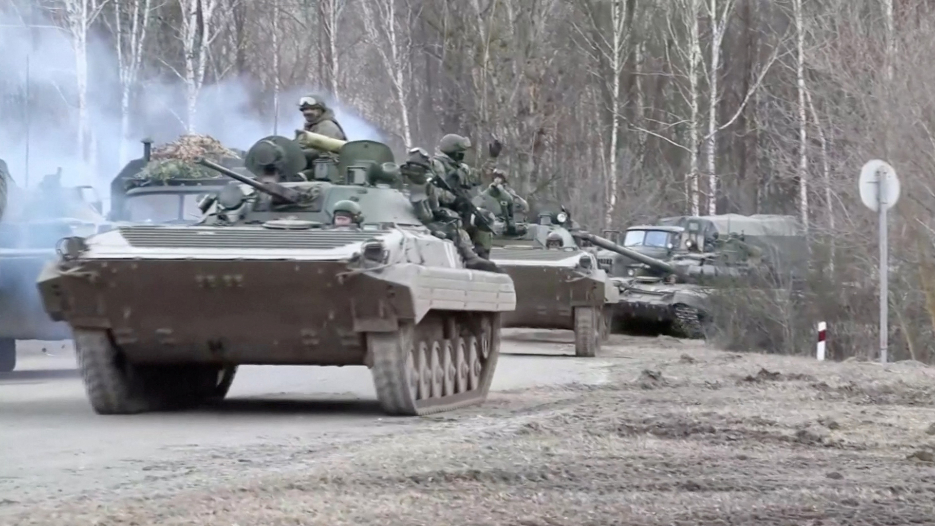 Einheiten der russischen Streitkräfte dringen in die Region Kiew in der Ukraine ein. | via REUTERS