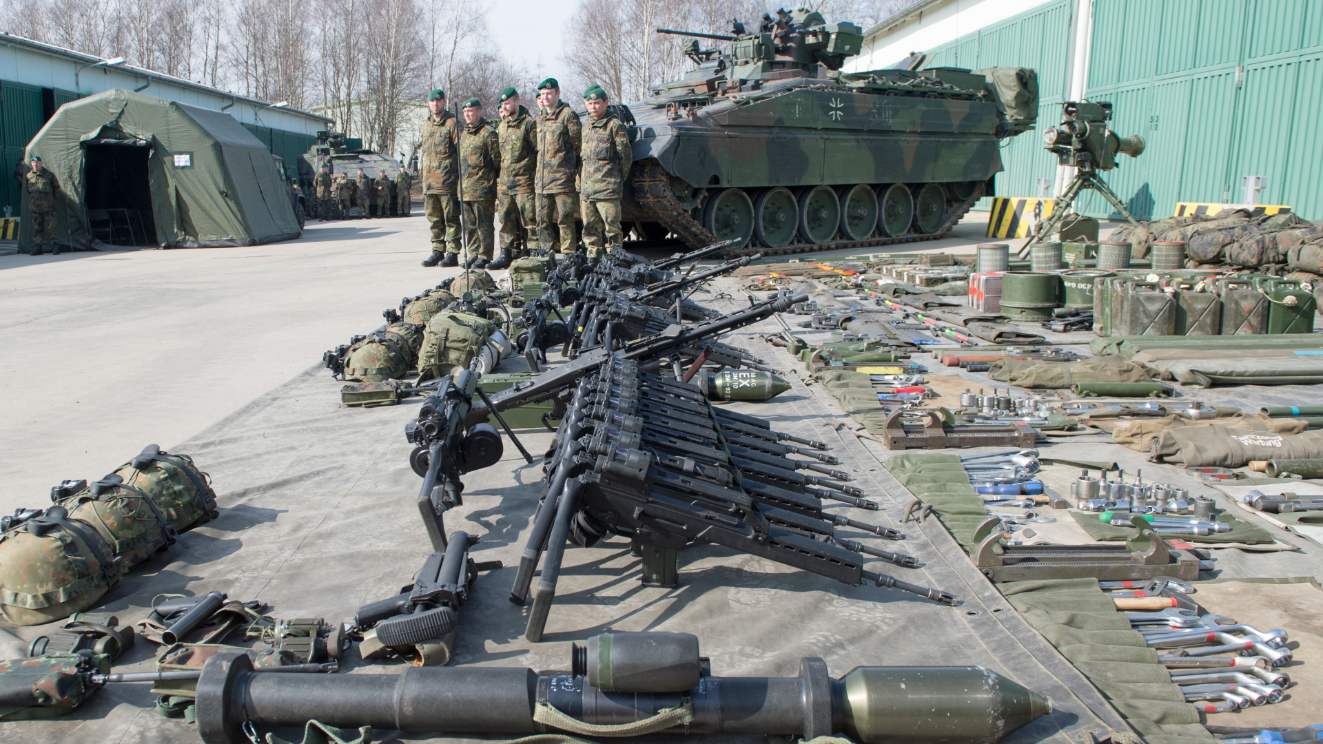 Bundeswehr-Sondervermögen: Rüstungsindustrie fordert Aufträge ein