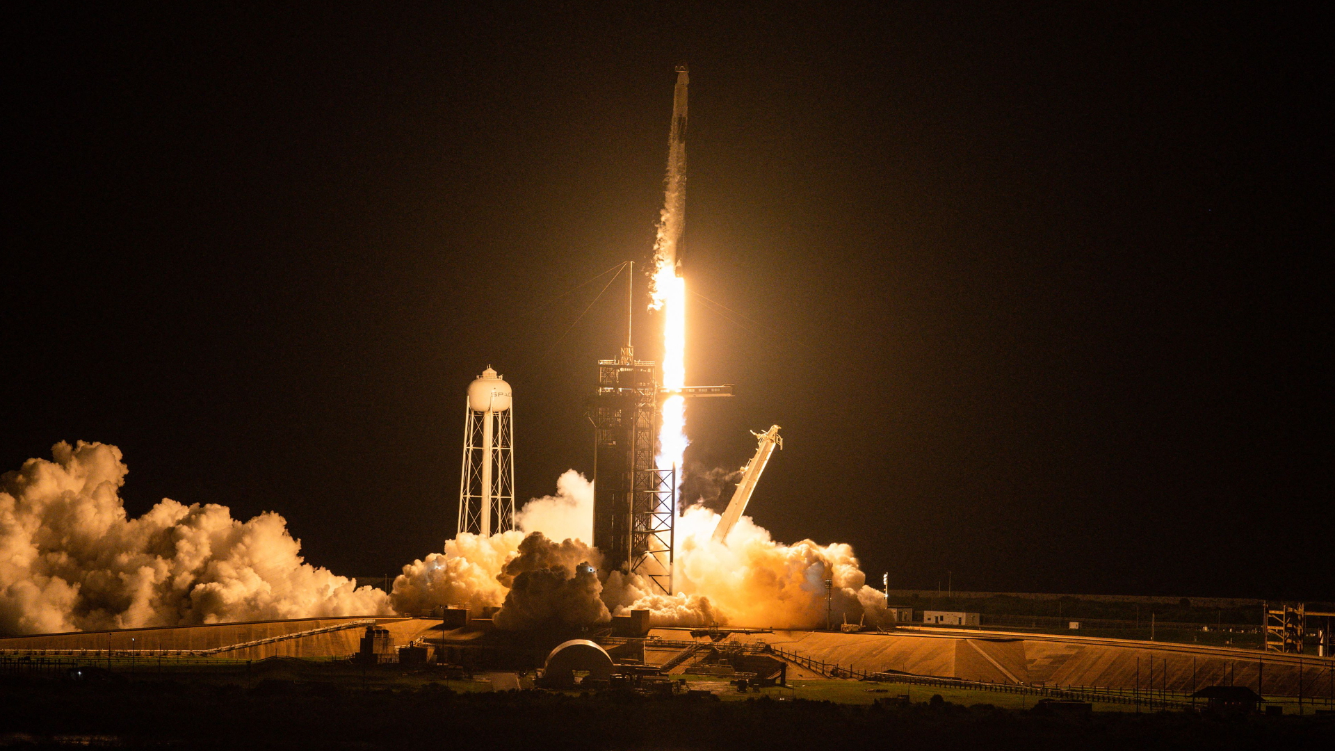 Die SpaceX Falcon 9 mit der Inspiration4 Crew an Bord startet in Cape Canaveral, Florida. | AFP