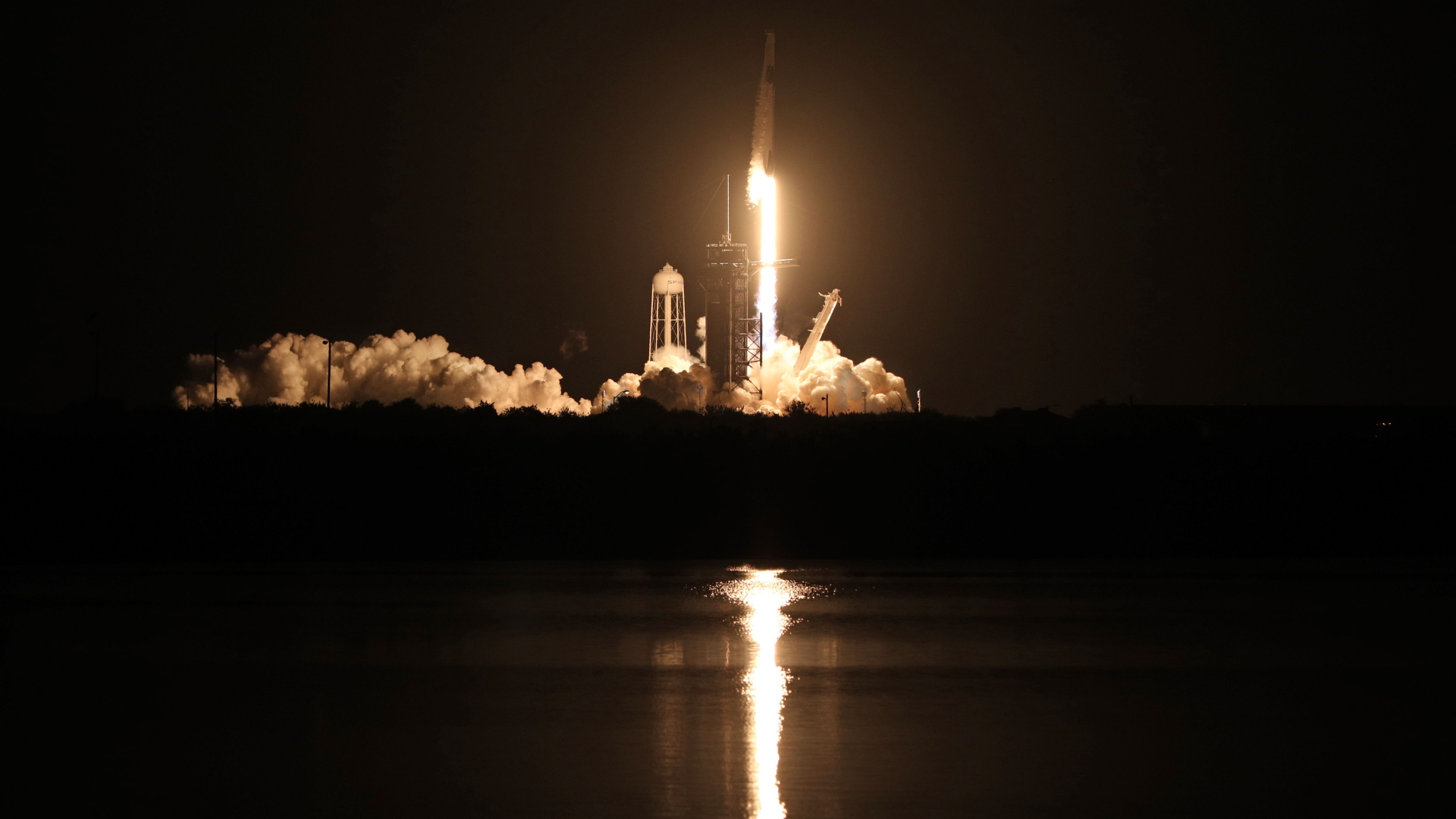 Falcon-9-Rakete von SpaceX hebt ab | AFP