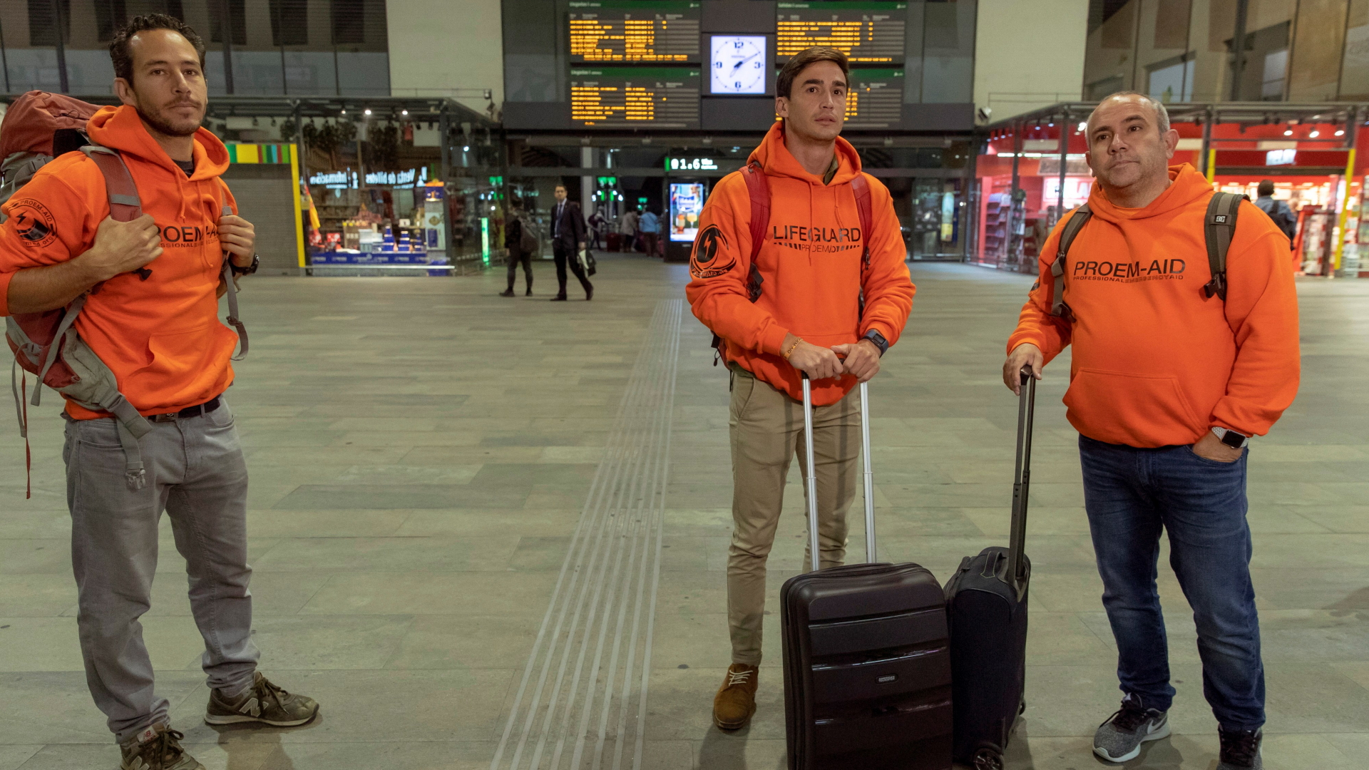 Die drei Spanier auf dem Weg zum Prozess nach Athen | Julio Muñoz/EPA-EFE/REX/Shutters