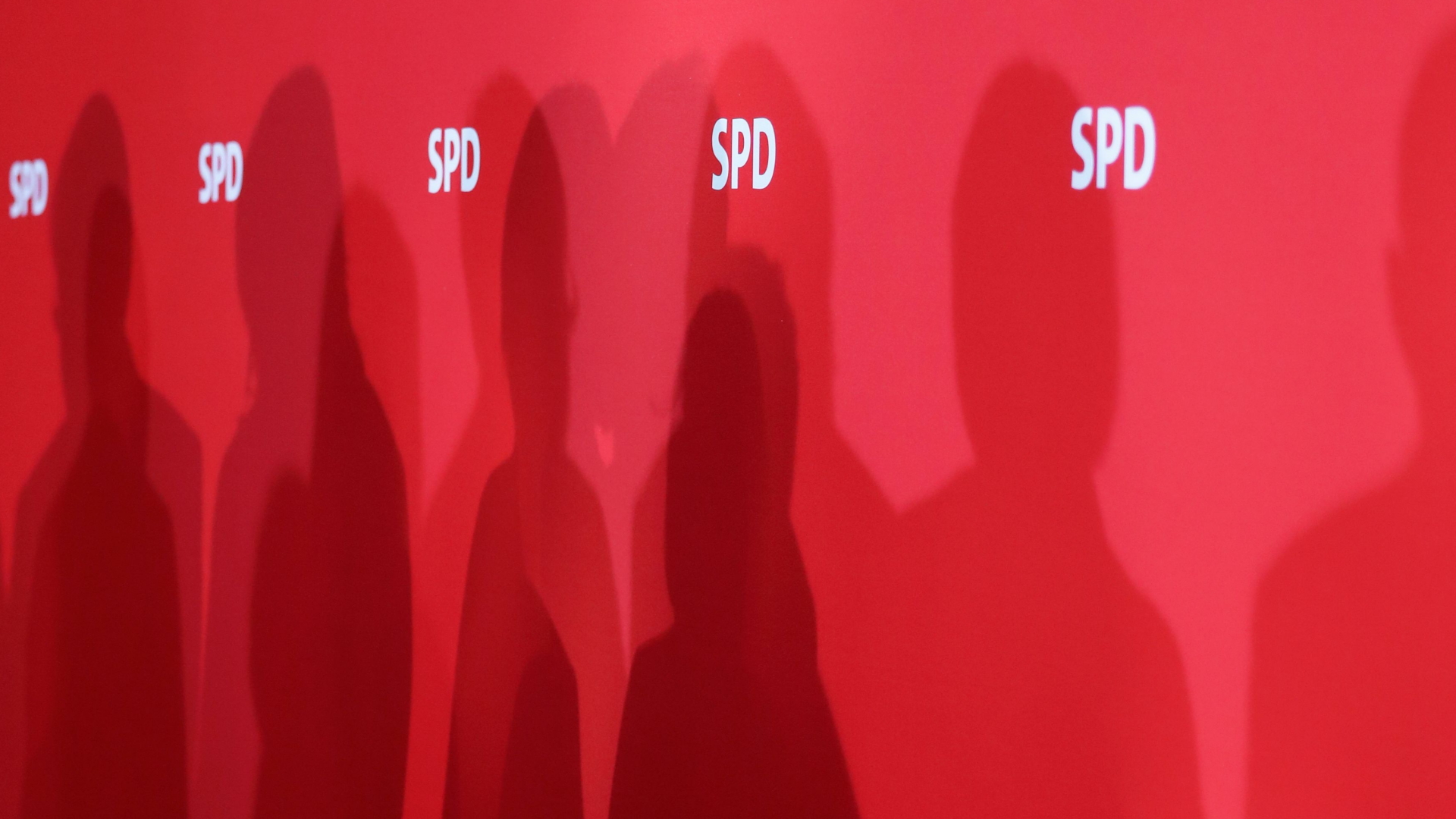 Schatten vor SPD-Logo