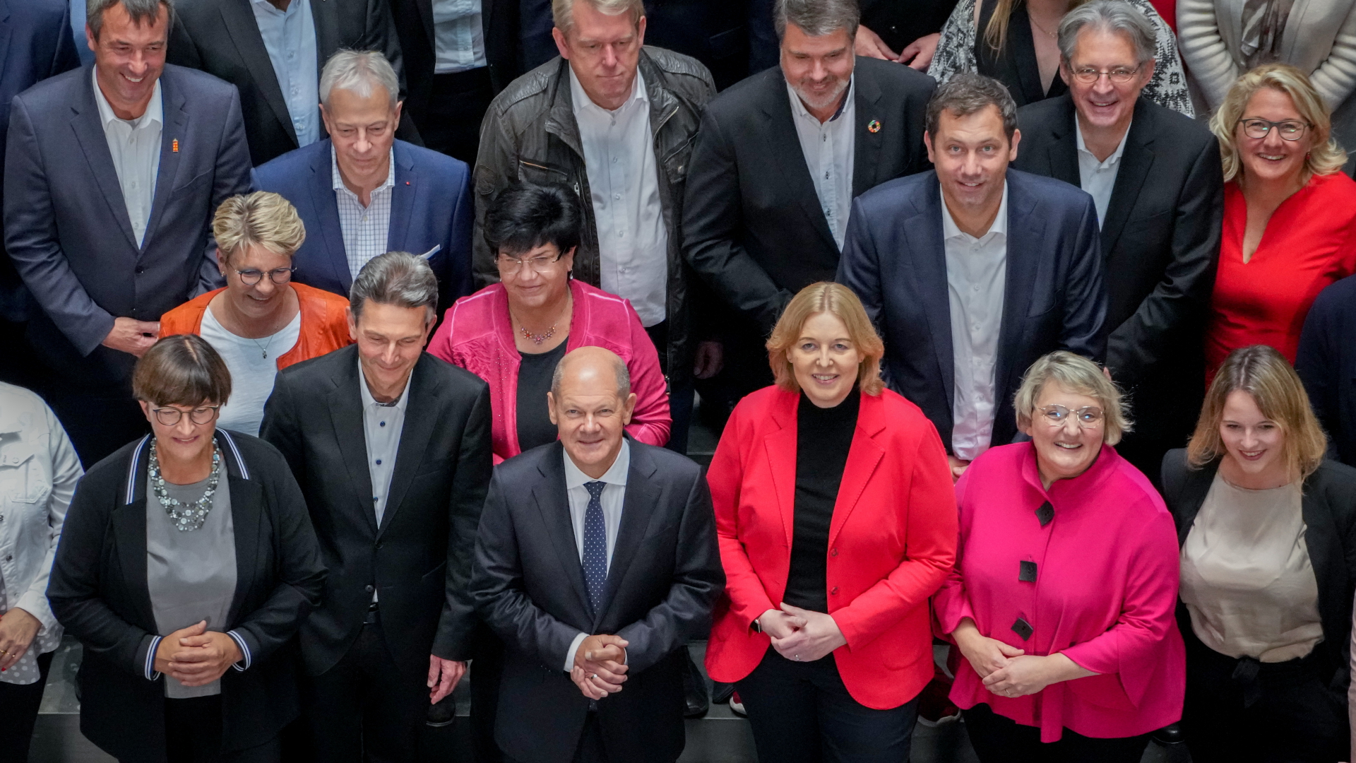 SPD-Gruppenbild mit Bärbel Bas nach der Fraktionssitzung
