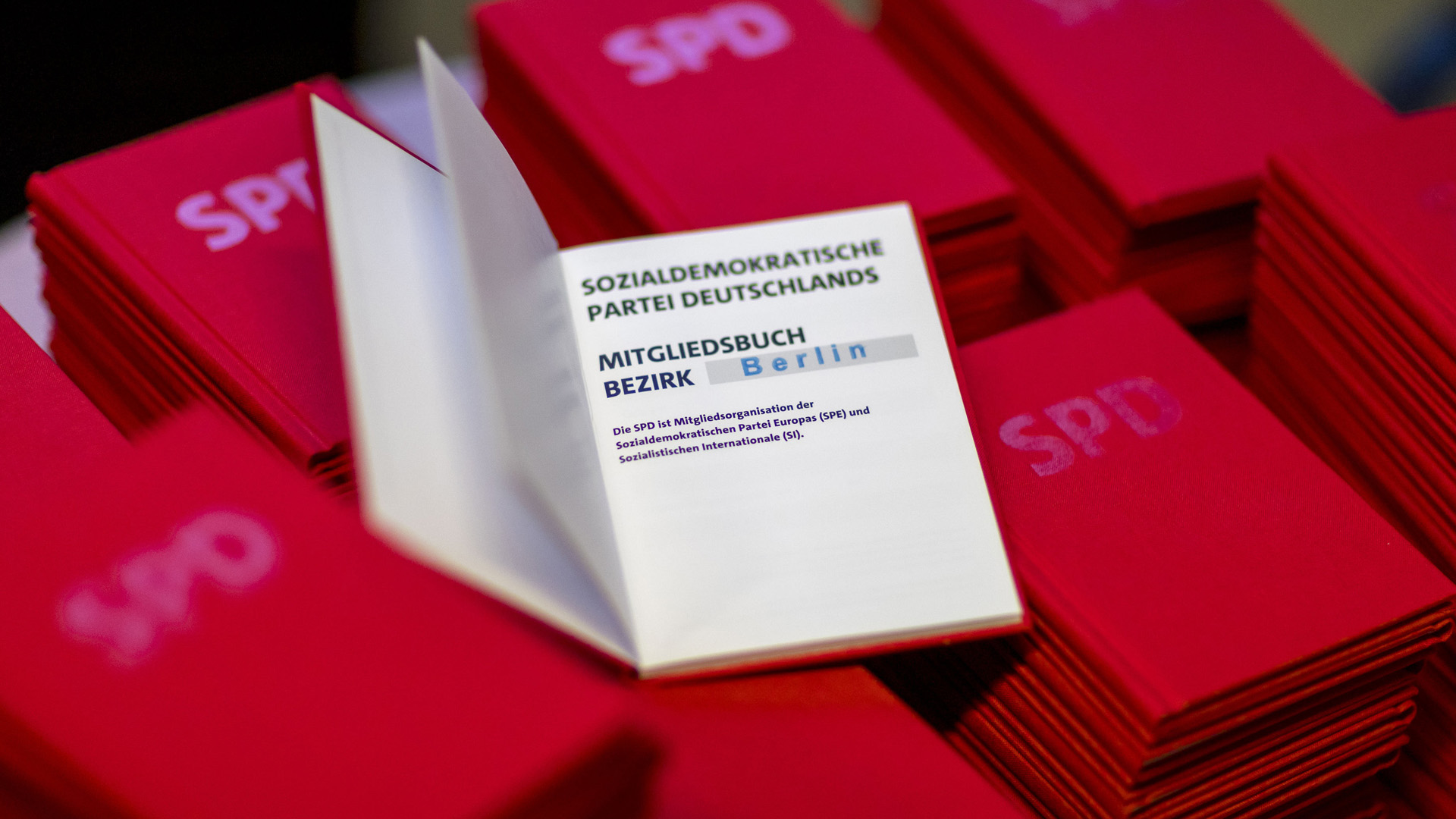 SPD-Parteibücher