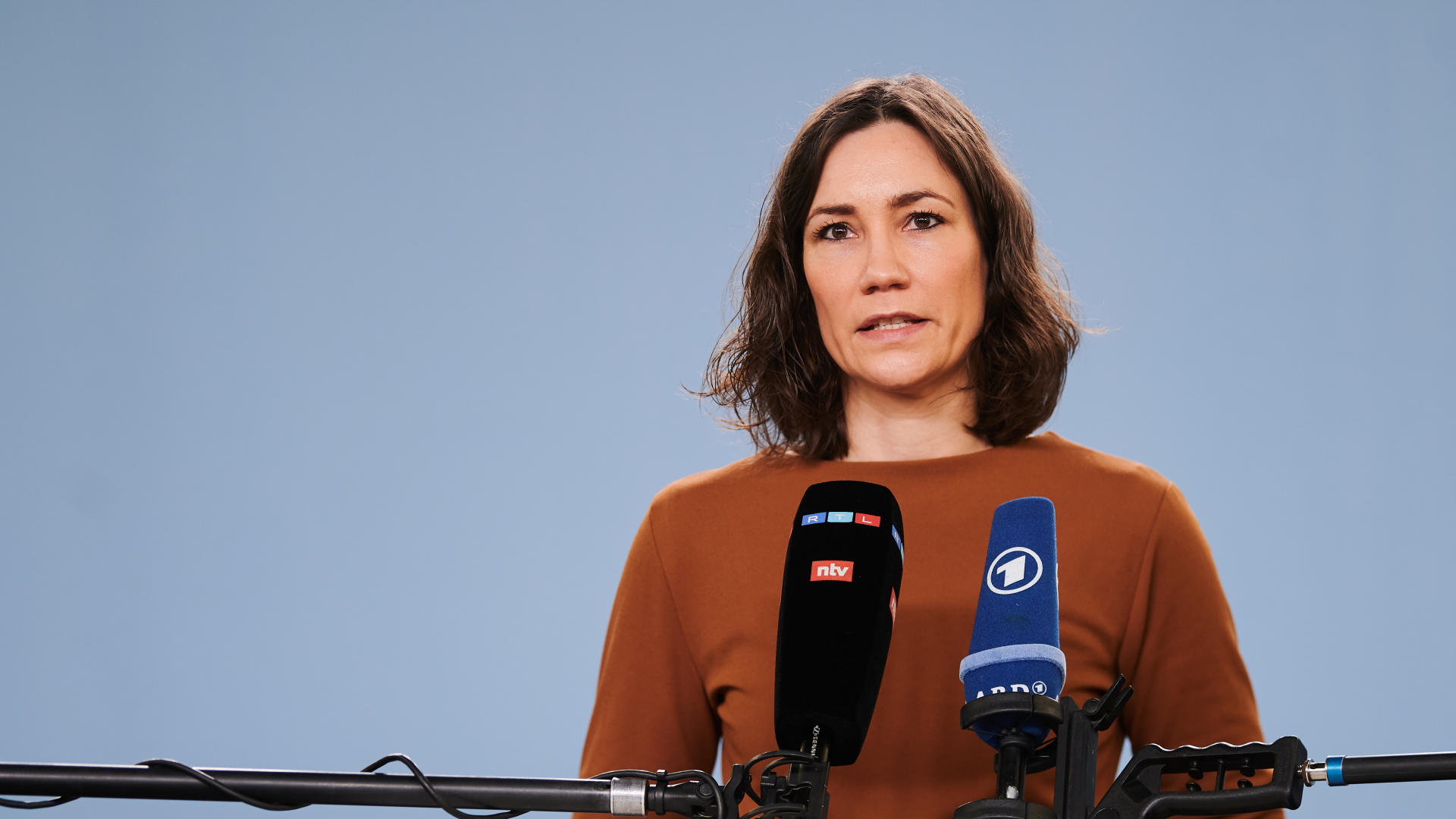 Anne Spiegel ( Bündnis 90/die Grünen), Bundesministerin für Familie, Senioren, Frauen und Jugend hat bei einem kurzfristig einberufenen Statement.