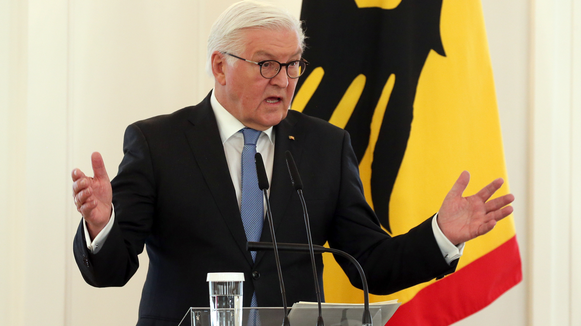 Bundespräsident Steinmeier spricht im Schloss Bellevue zu Ehrenamtlichen