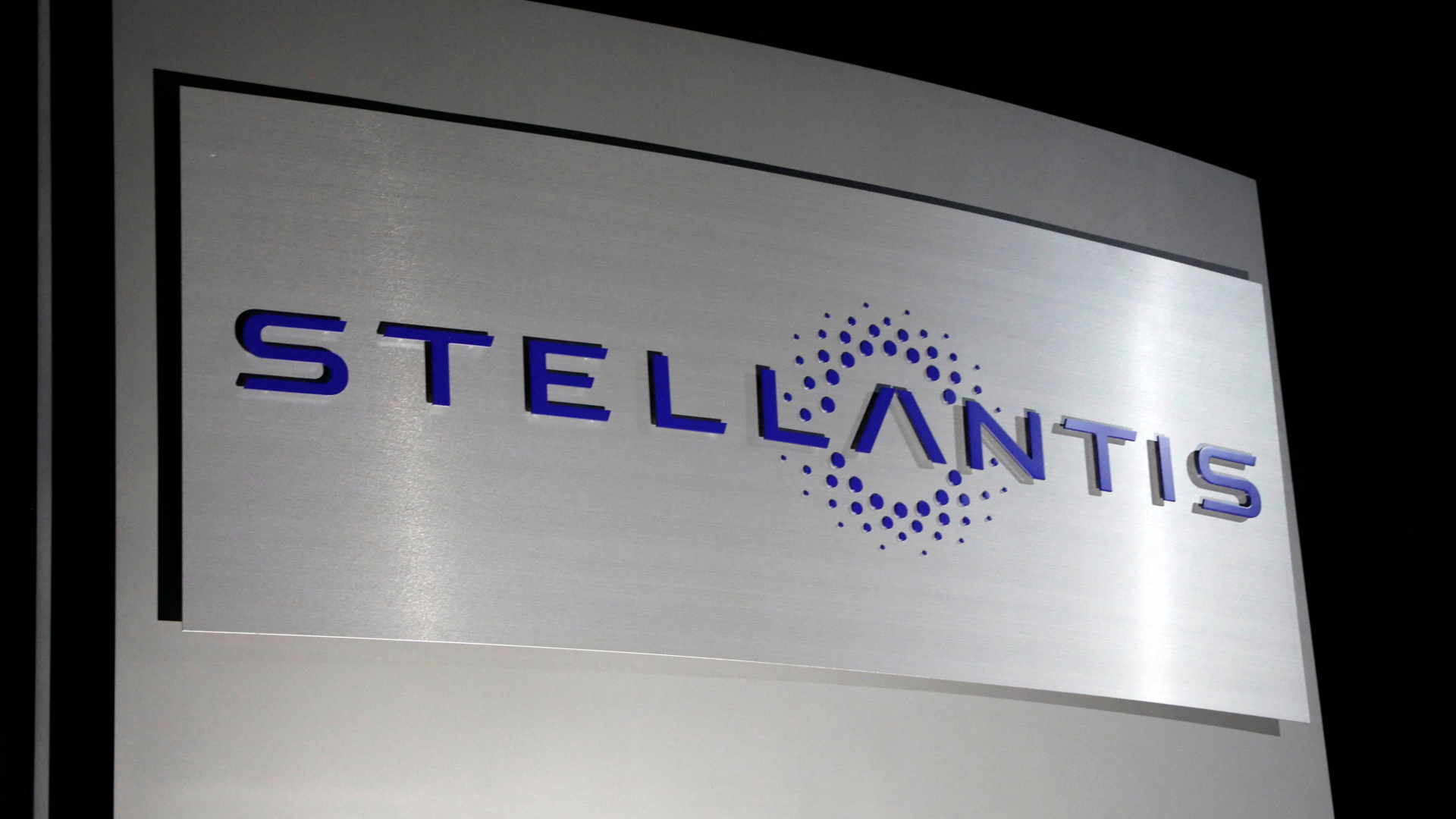 Logo des Großkonzerns Stellantis | AFP