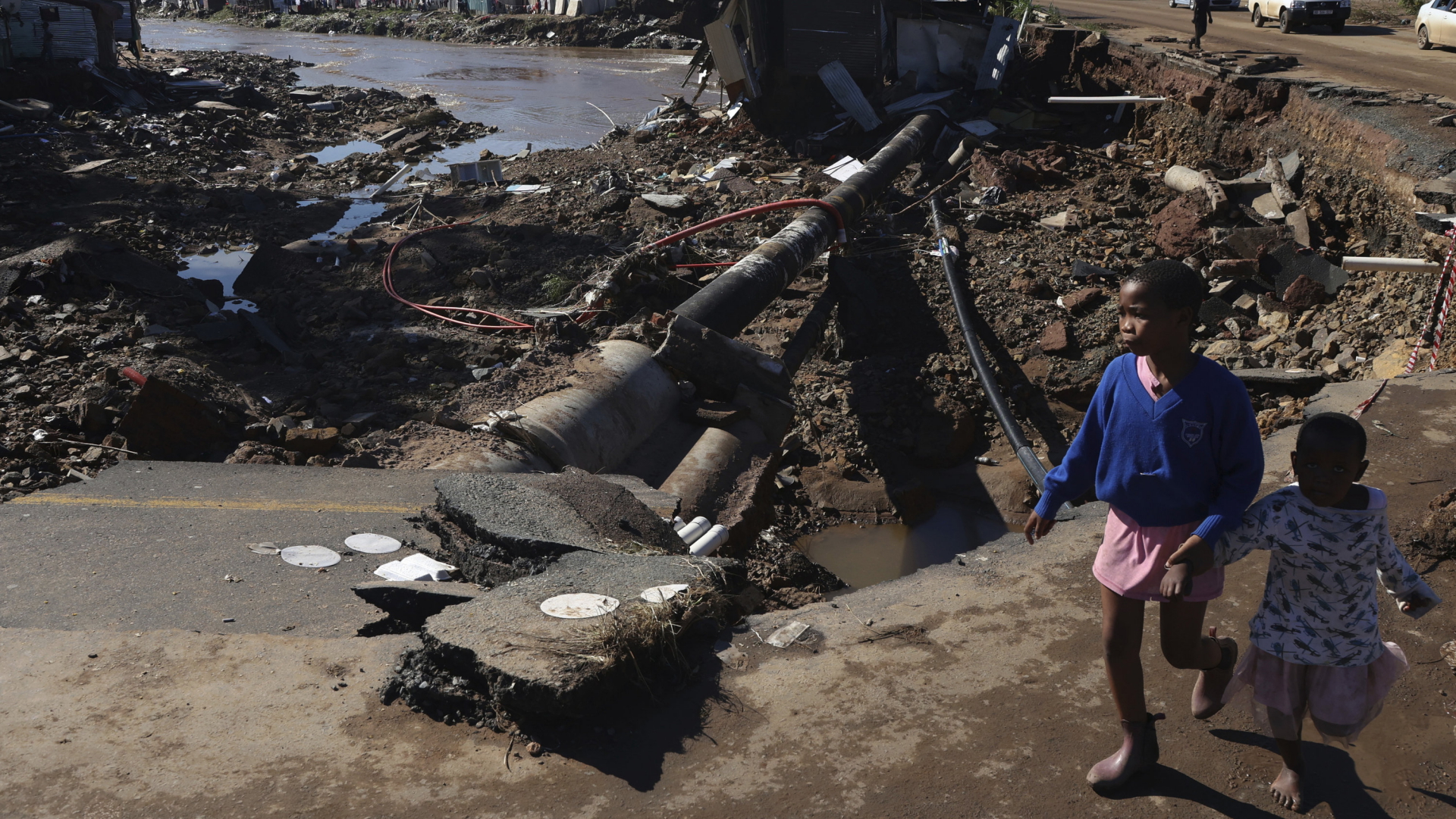 Weggespülte Straße in der Provinz Kwazulu-Natal | AP