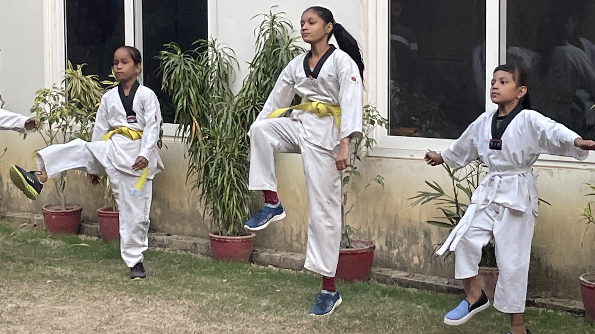 Junge Mädchen beim Taekwondo-Training. | ARD-Studio Neu-Delhi