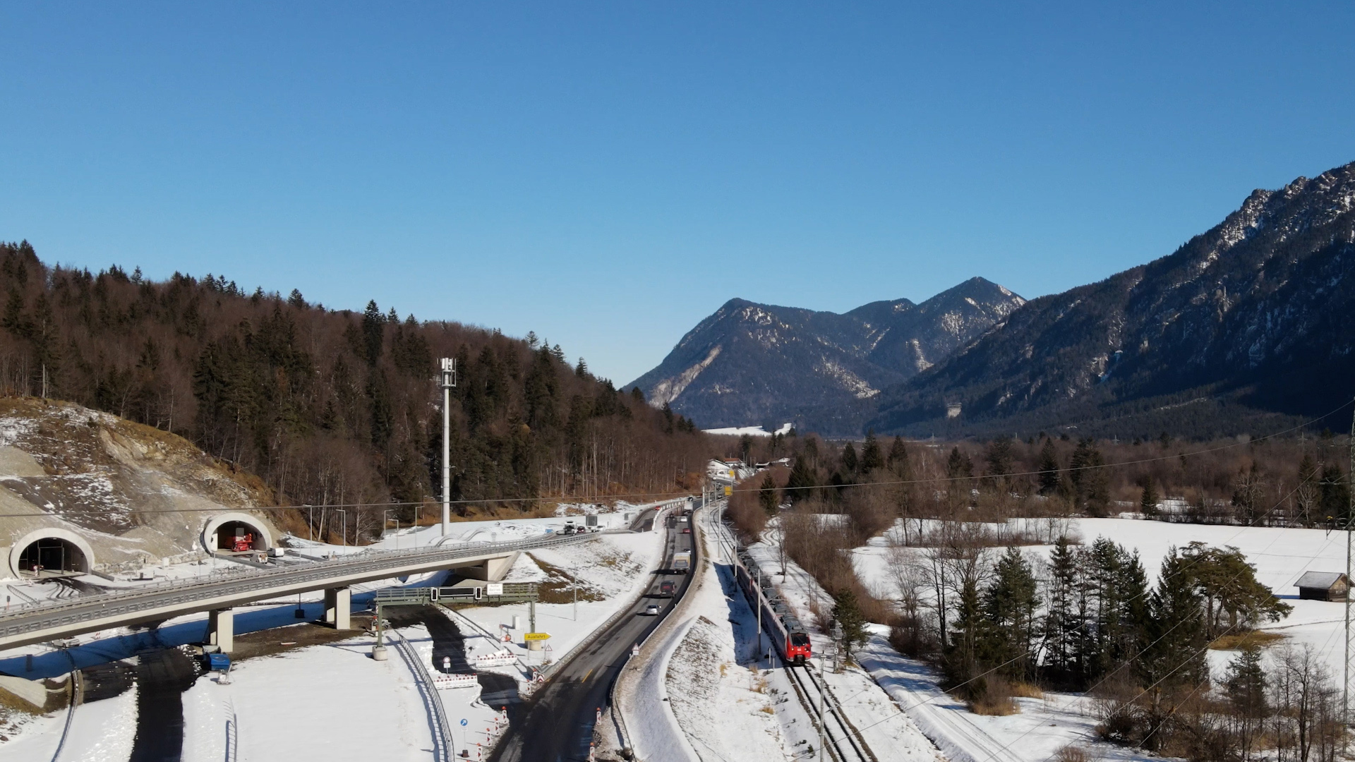 Eine Bahnstrecke im Schnee | Martin Breitkopf, BR