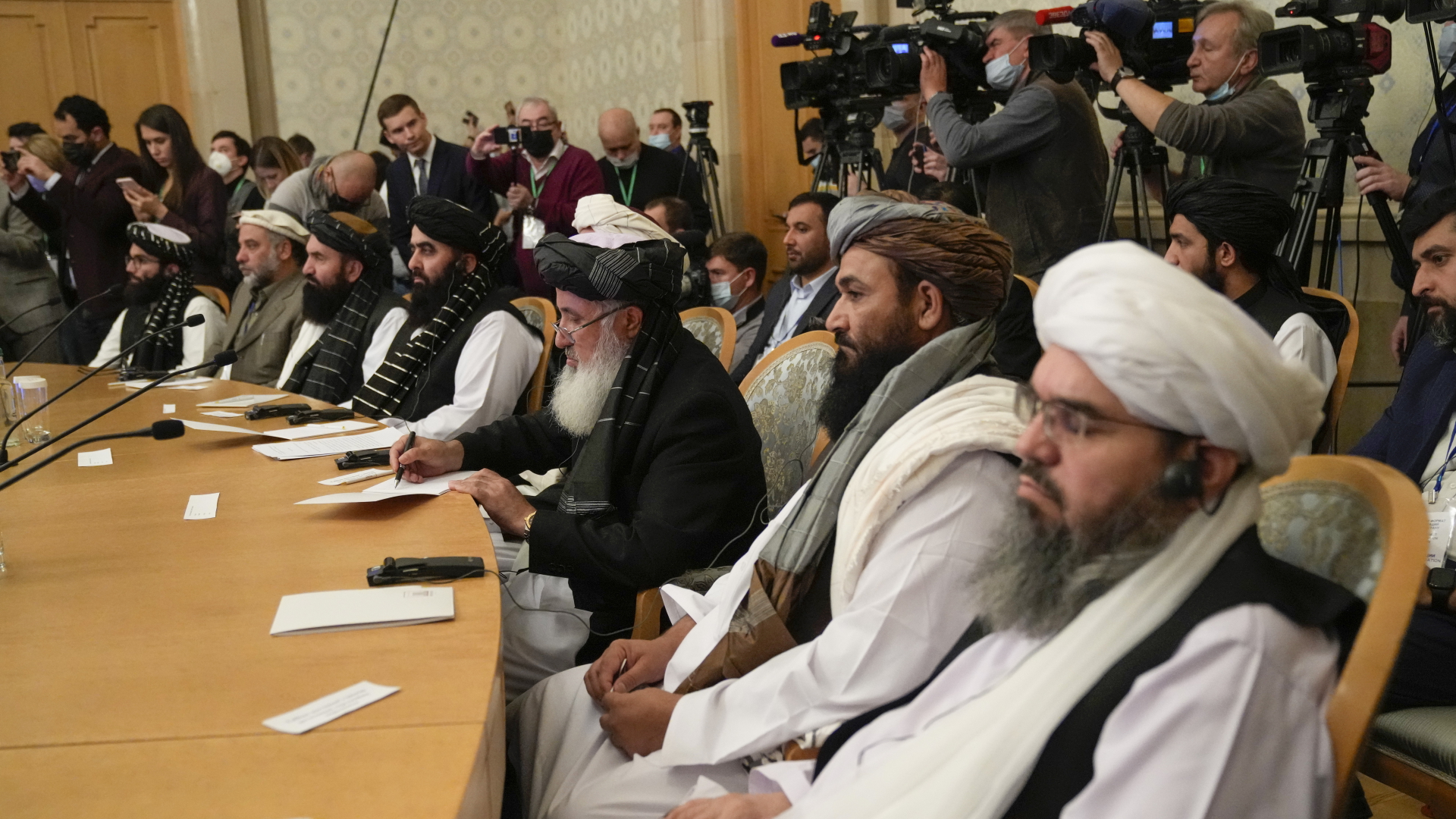 Vertreter der Taliban bei der Afghanistan-Konferenz in Moskau | dpa