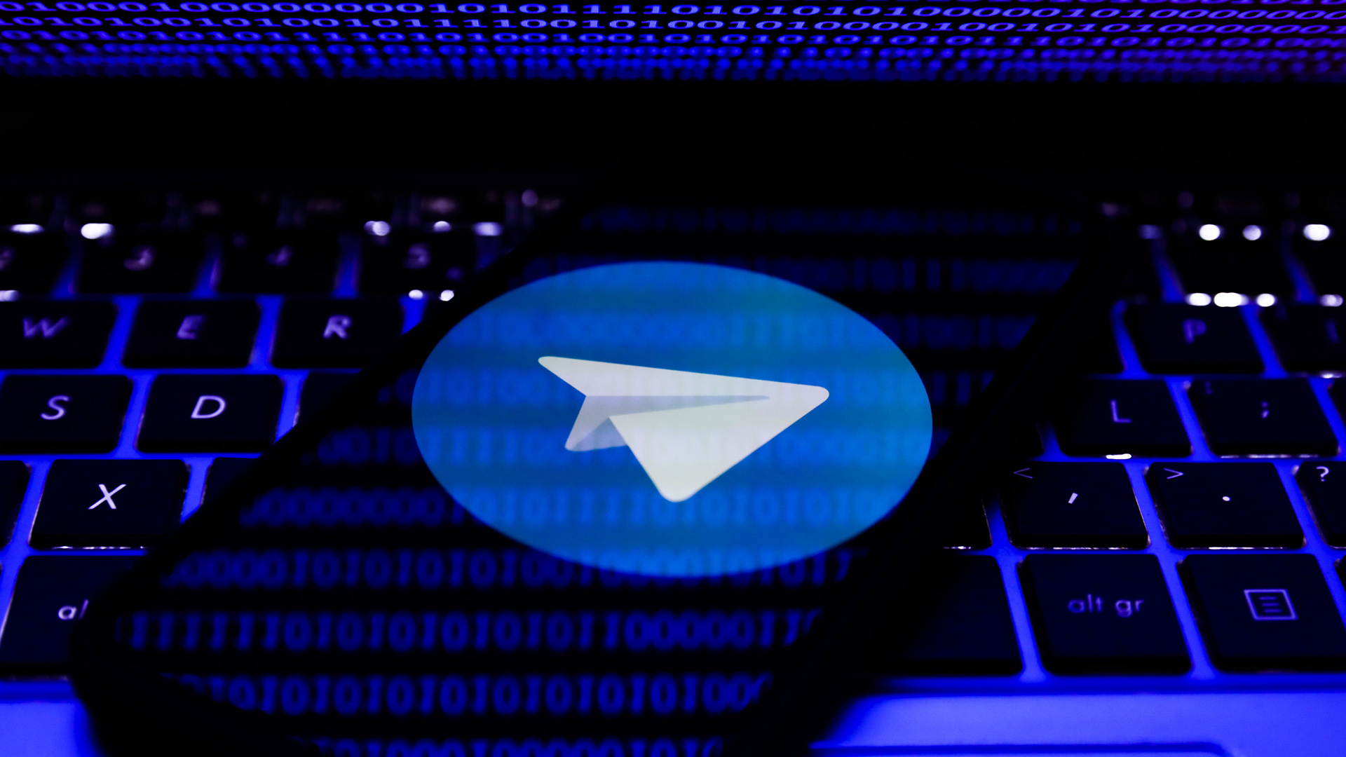 Smartphone mit Logo der  Telegram-App | picture alliance / NurPhoto