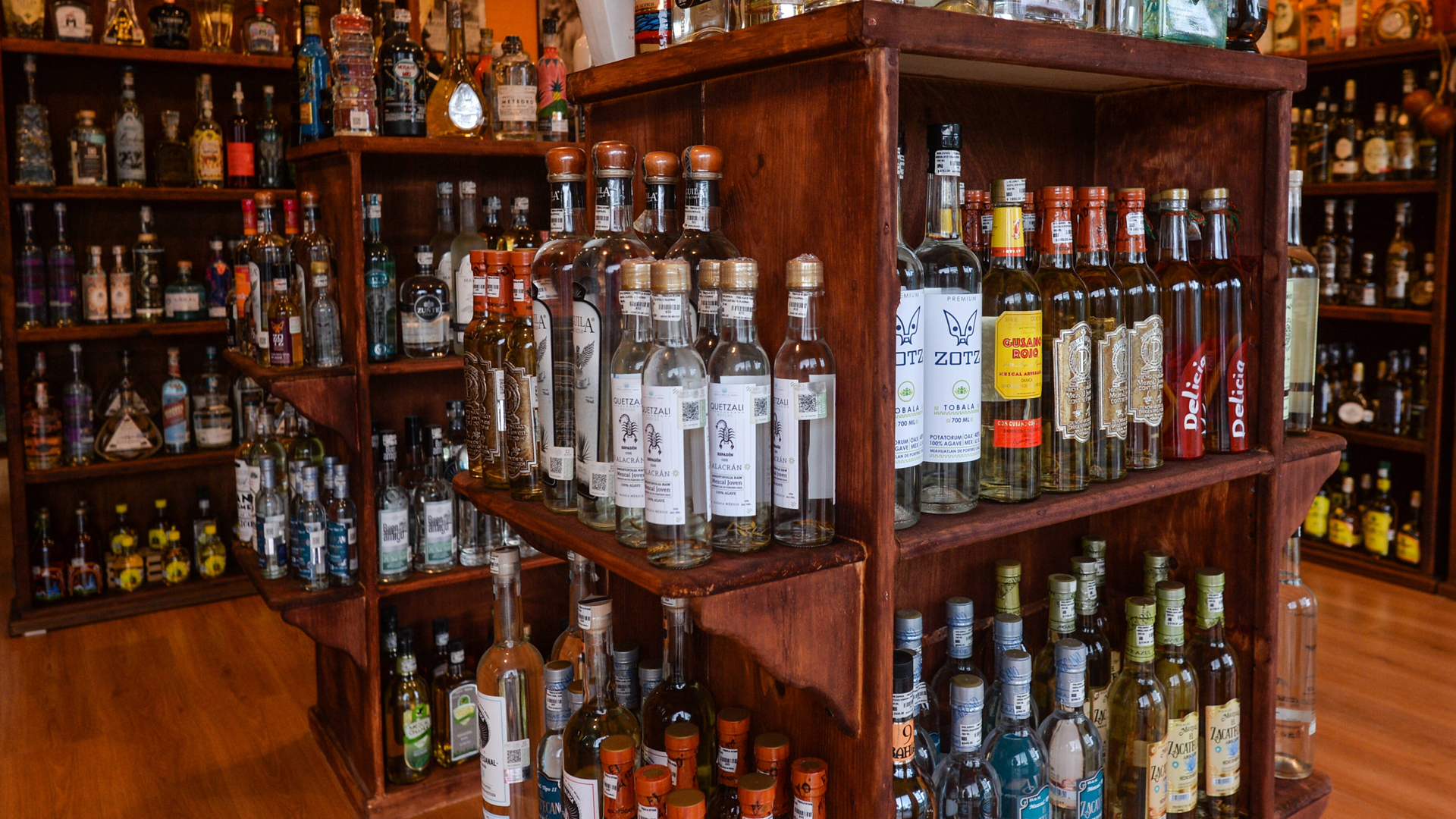 Geschäft mit verschiedenen Tequila-Sorten in Tulum. | imago images/NurPhoto