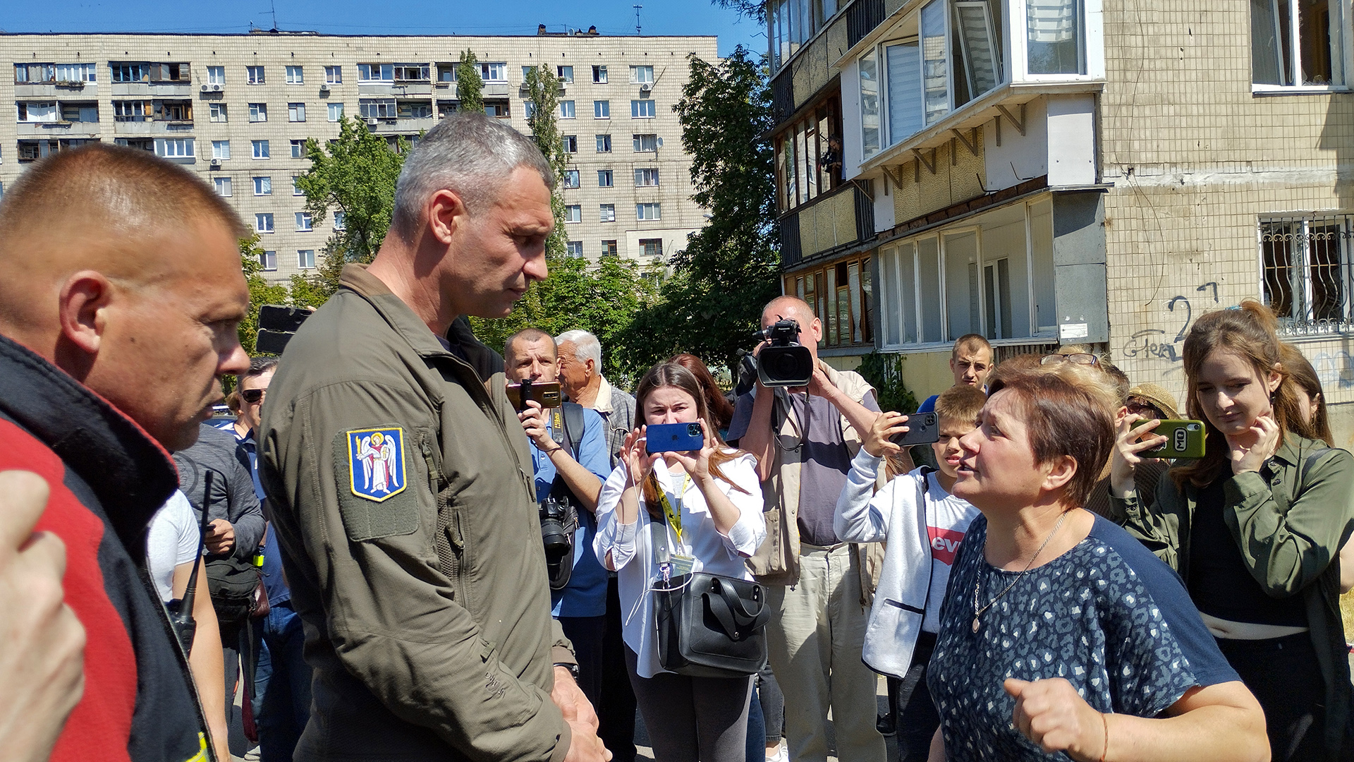Tetiana im Gespräch mit Klitschko in Kiew.