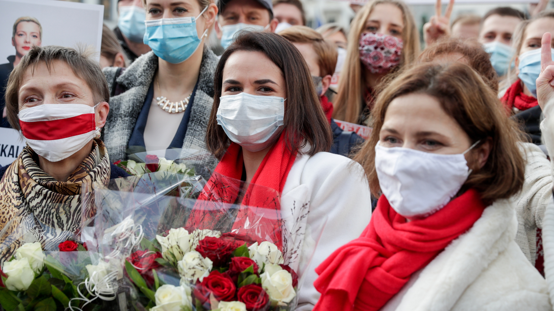 Swetlana Tichanowskaja, Veronika Zepkalo und andere Unterstützerinnen der belarusischen Demokratiebewegung in Brüssel. | STEPHANIE LECOCQ/EPA-EFE/Shutter