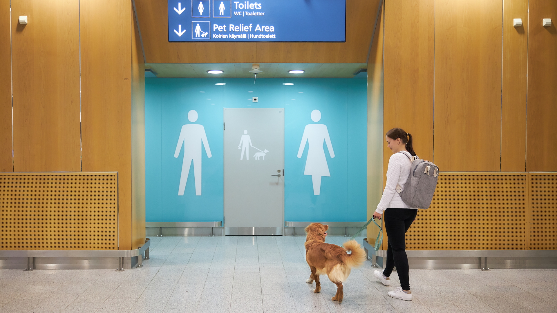 Der finnische Flughafenbetreiber Finavia hat am Airport Helsinki-Vantaa einen Toilettenbereich für Vierbeiner eingeführt. | dpa