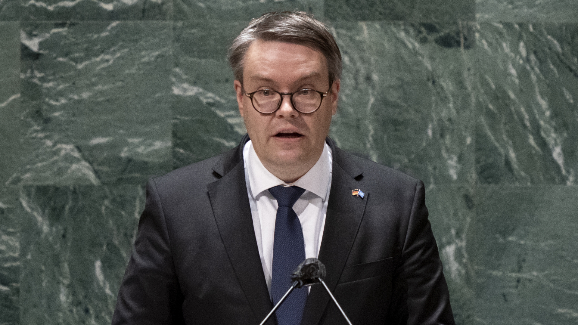 Tobias Lindner, deutscher Staatsminister bei der Bundesministerin des Auswärtigen, spricht in der UN-Vollversammlung am Sitz der Vereinten Nationen | dpa