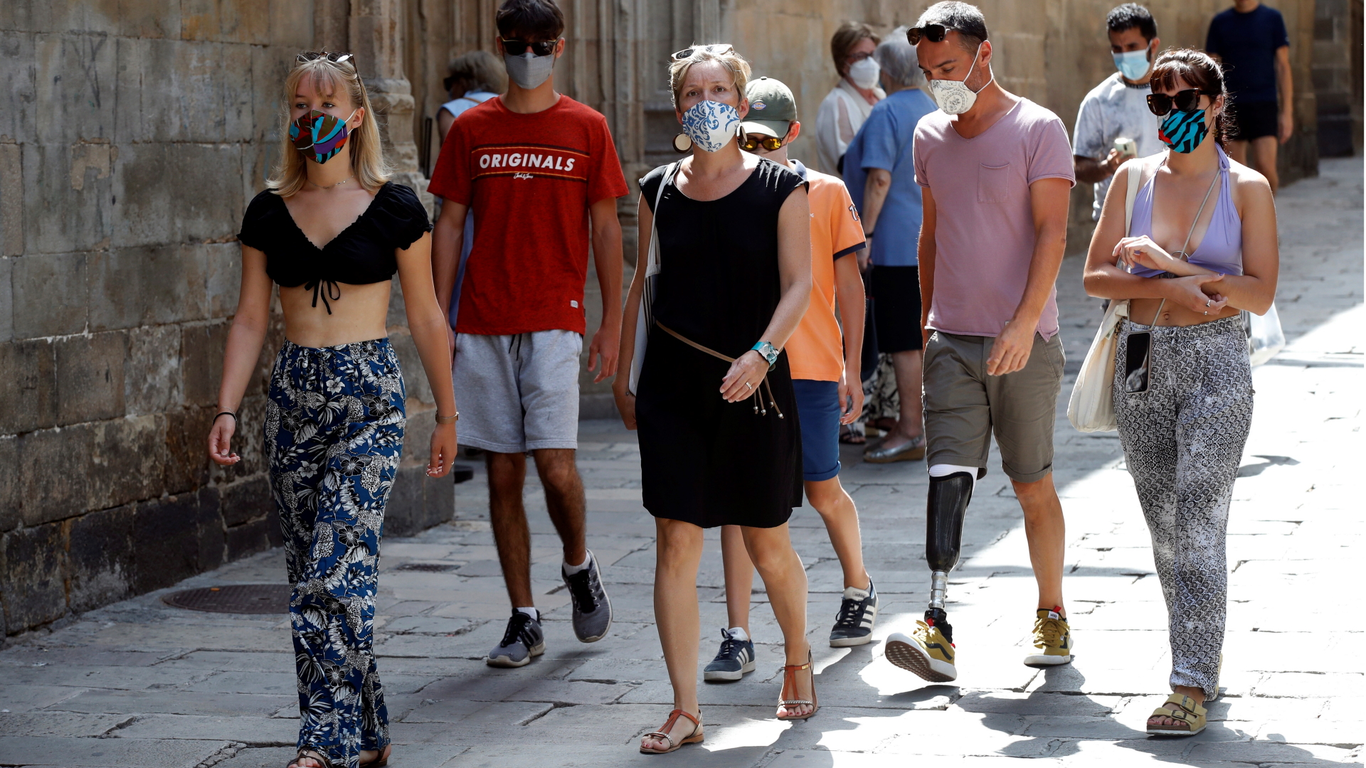 Touristen in Barcelona | Enric Fontcuberta/EPA-EFE/Shutte