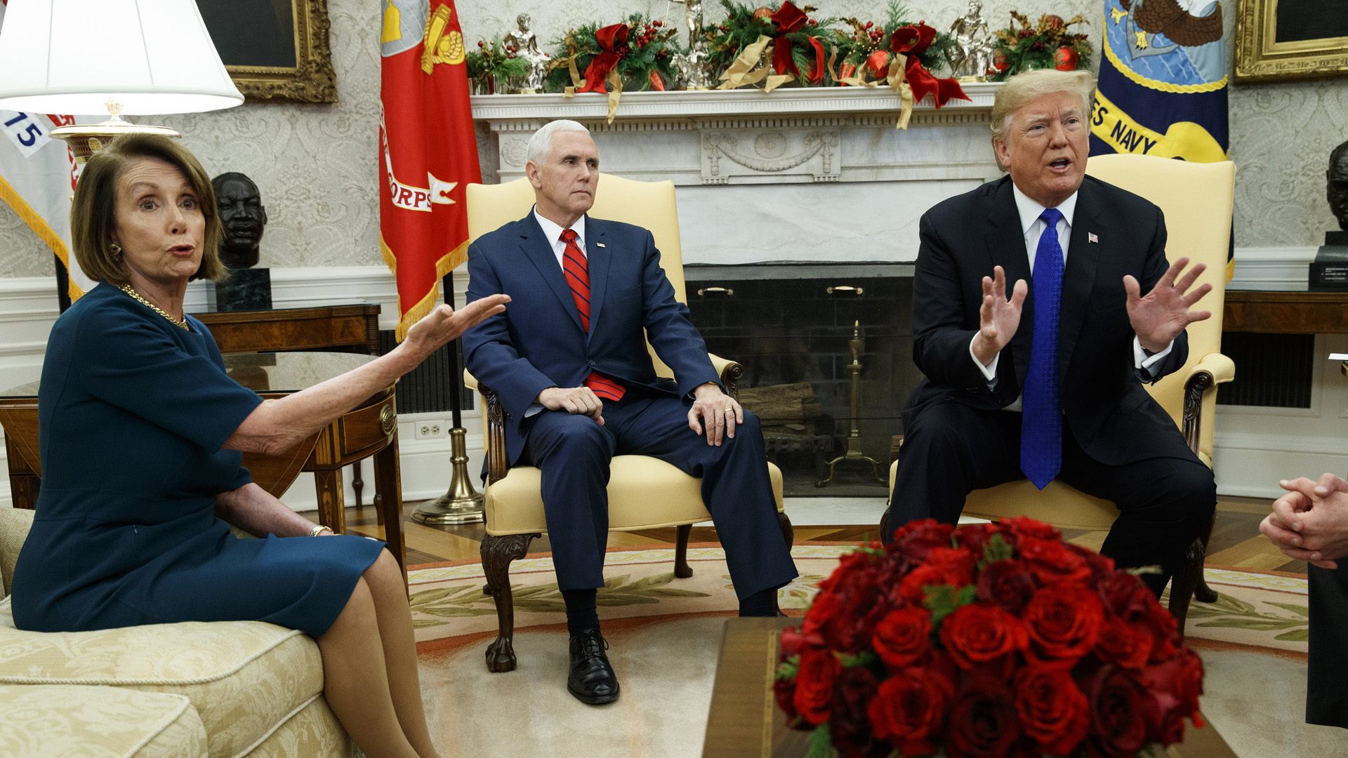 Pelosi, Trump und Vizepräsident Pence während eines Treffens im Weißen Haus Mitte Dezember | AP