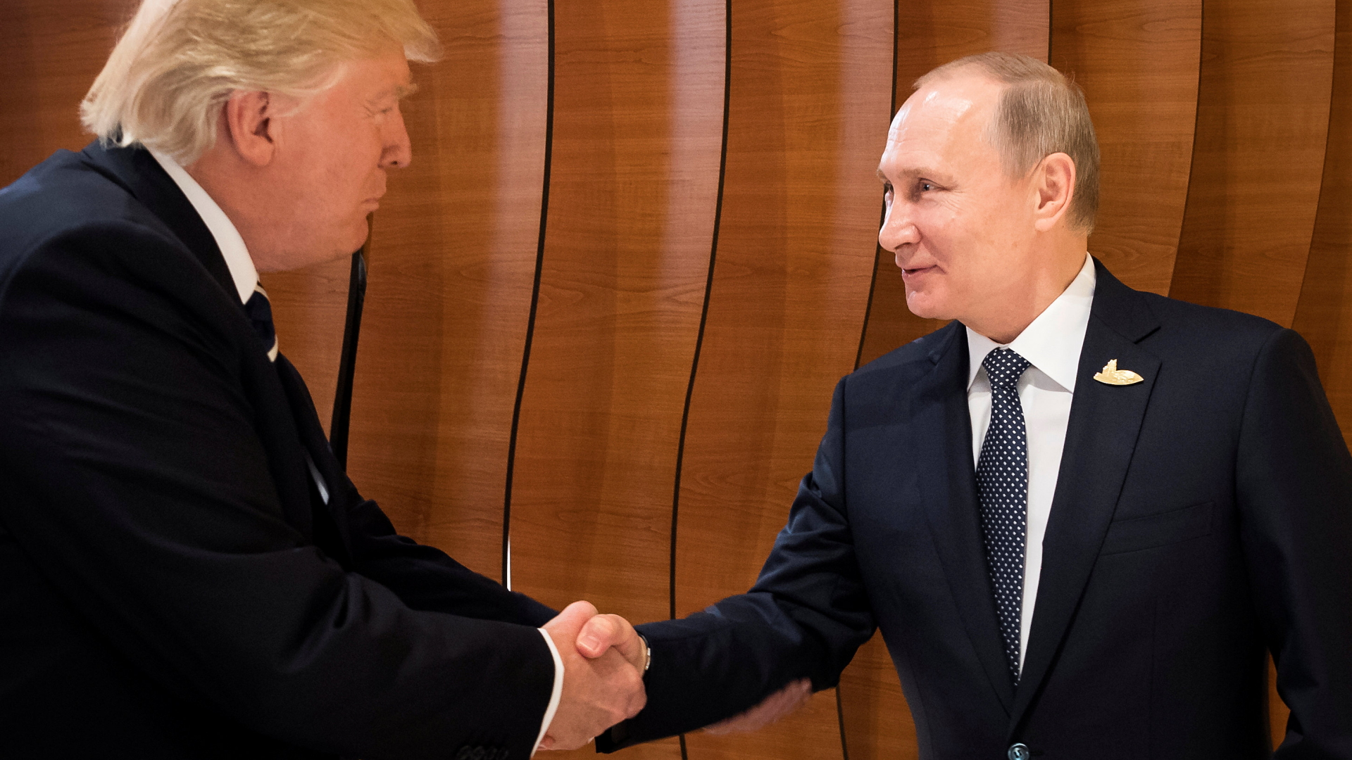 Das erste Zusammentreffen der Präsidenten Putin und Trump | REUTERS