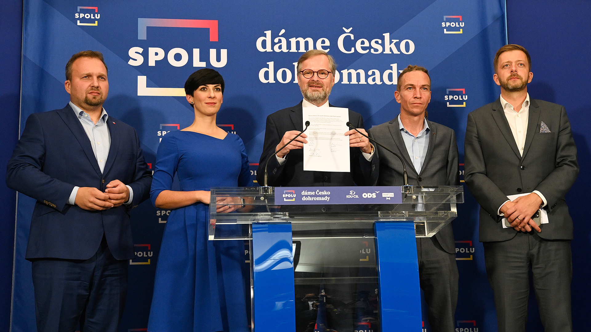 Fünfer-Koalition in Prag: Stabil im Inneren, zu still nach außen