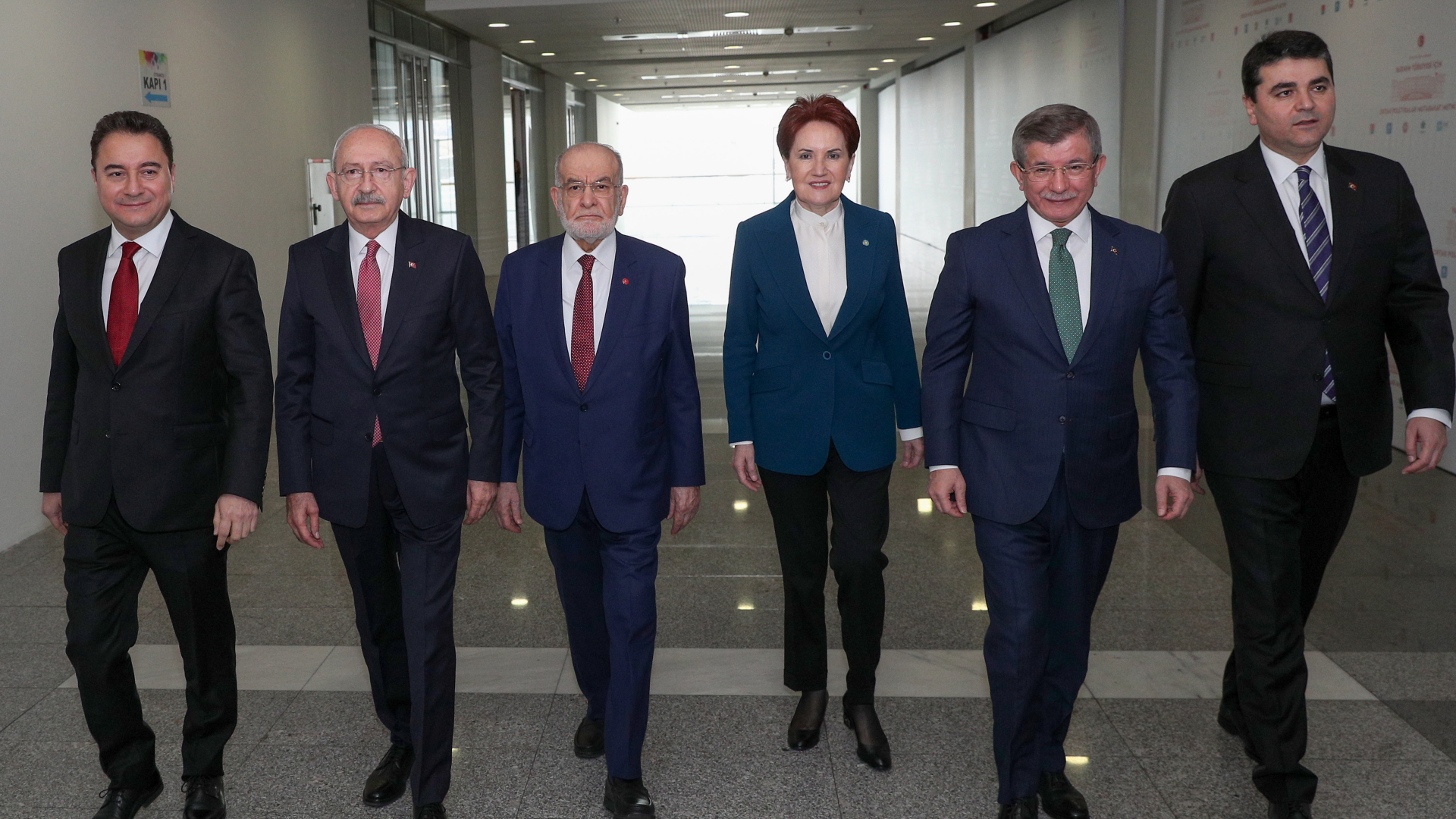 Die Parteichefs der sechs türkischen Oppositionsparteien