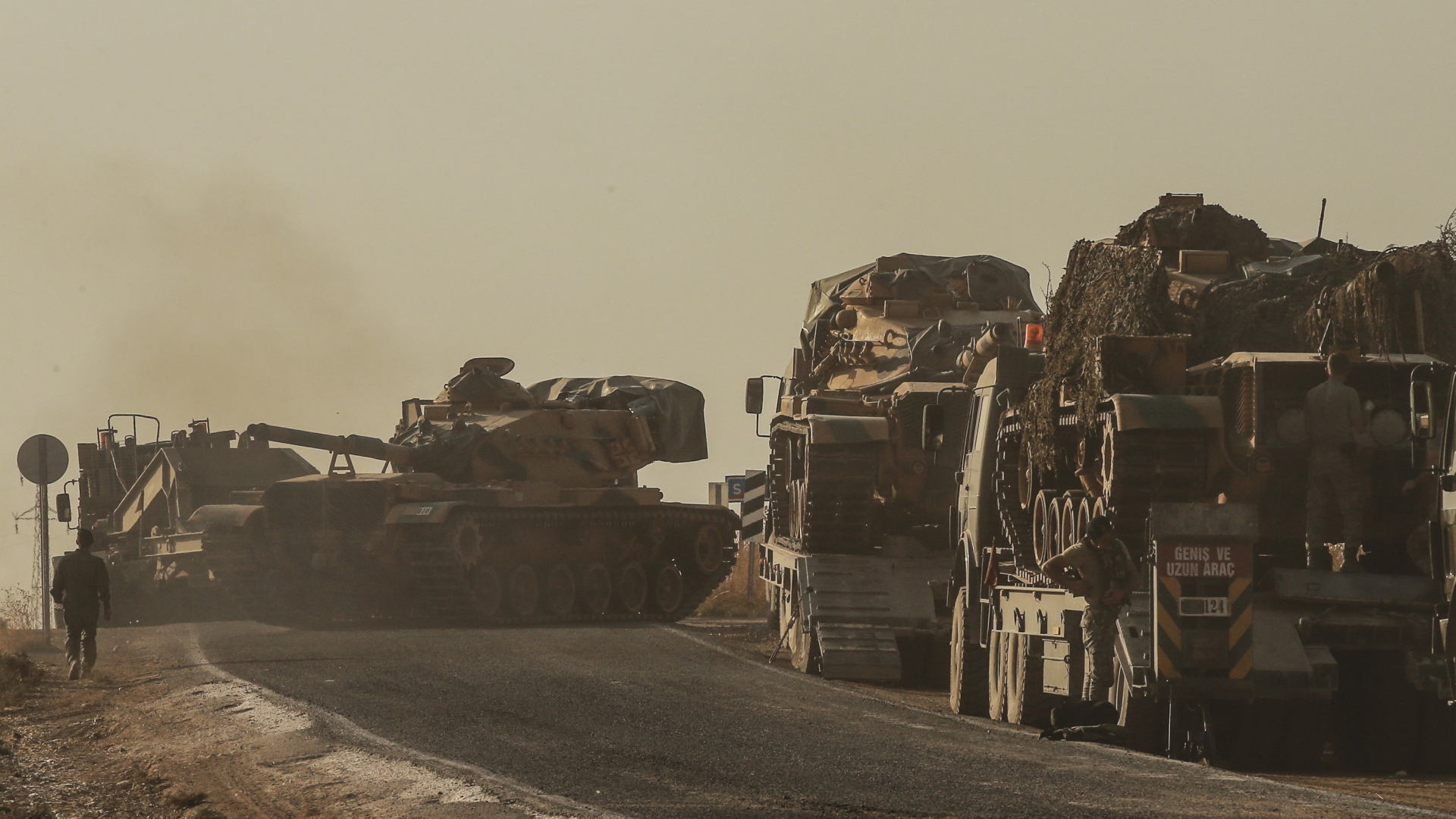 Ein türkischer Panzer in der Region Sanliurfa (Türkei) | AP