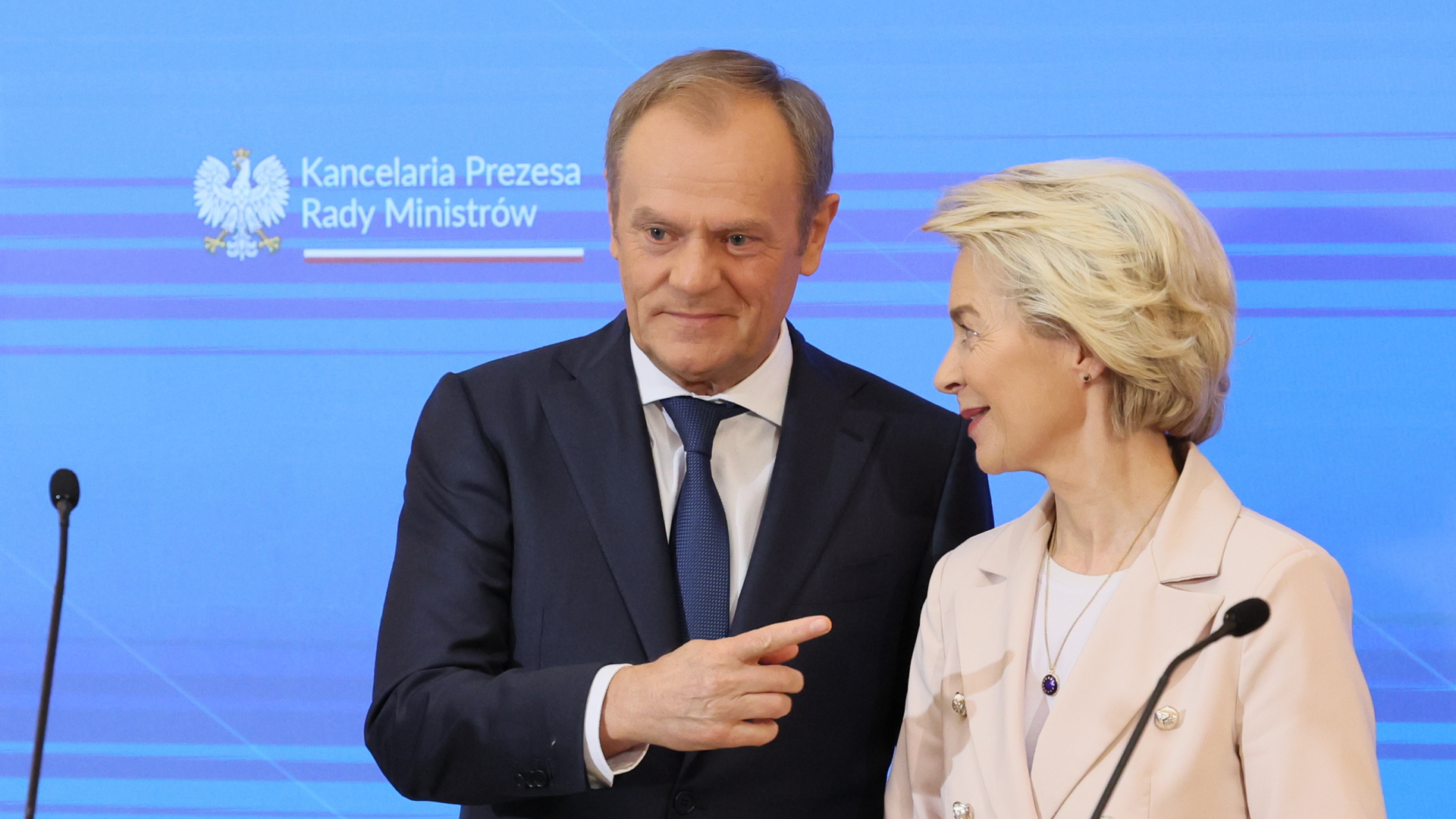 Regierungschef Tusk mit Kommissionspräsidentin von der Leyen in Warschau