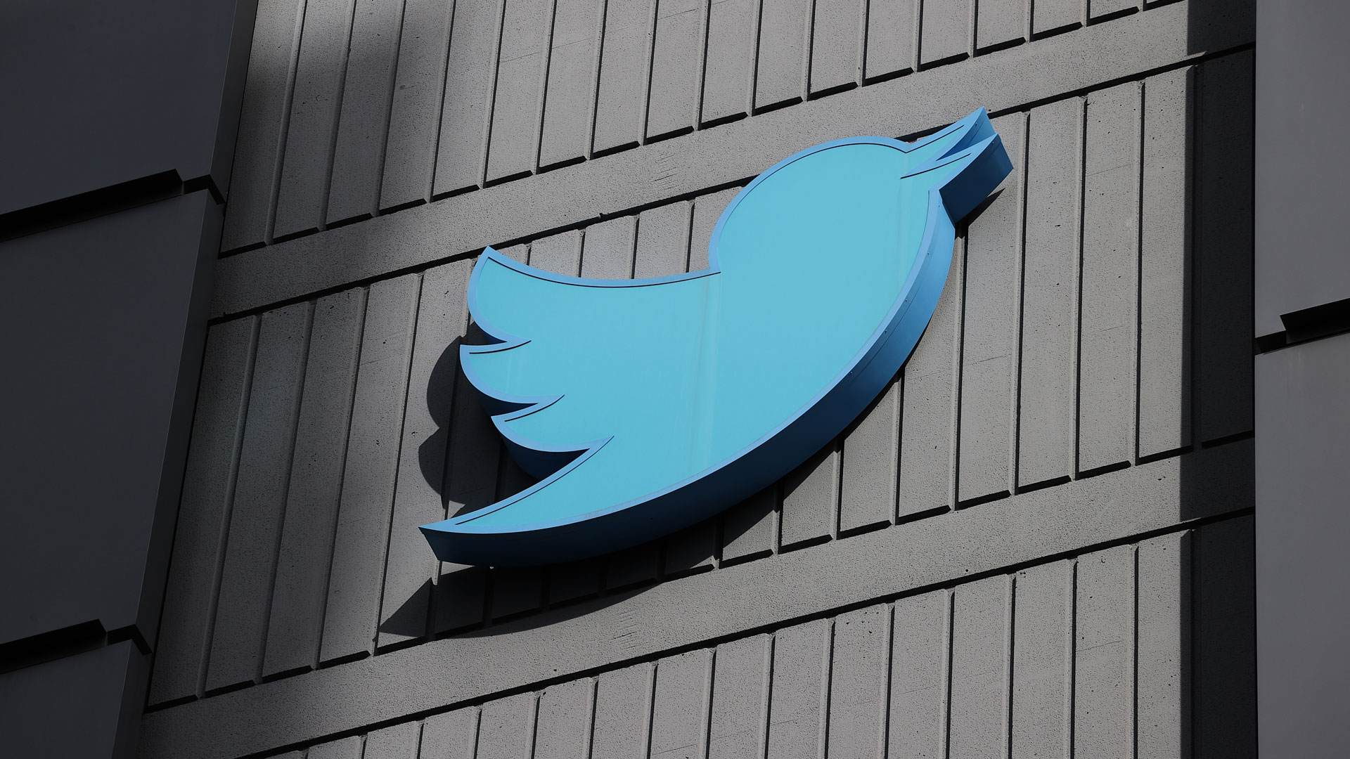 Twitter beginnt mit weltweiten Entlassungen