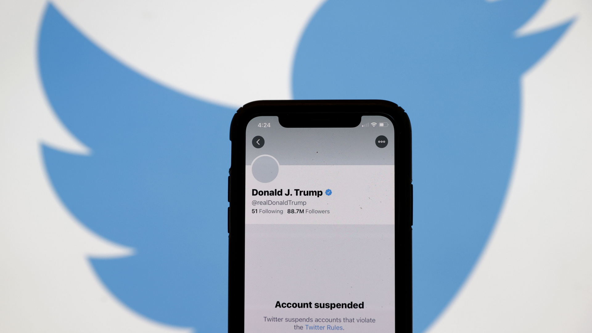 Handy mit gesperrtem Twitter-Account von Donald Trump