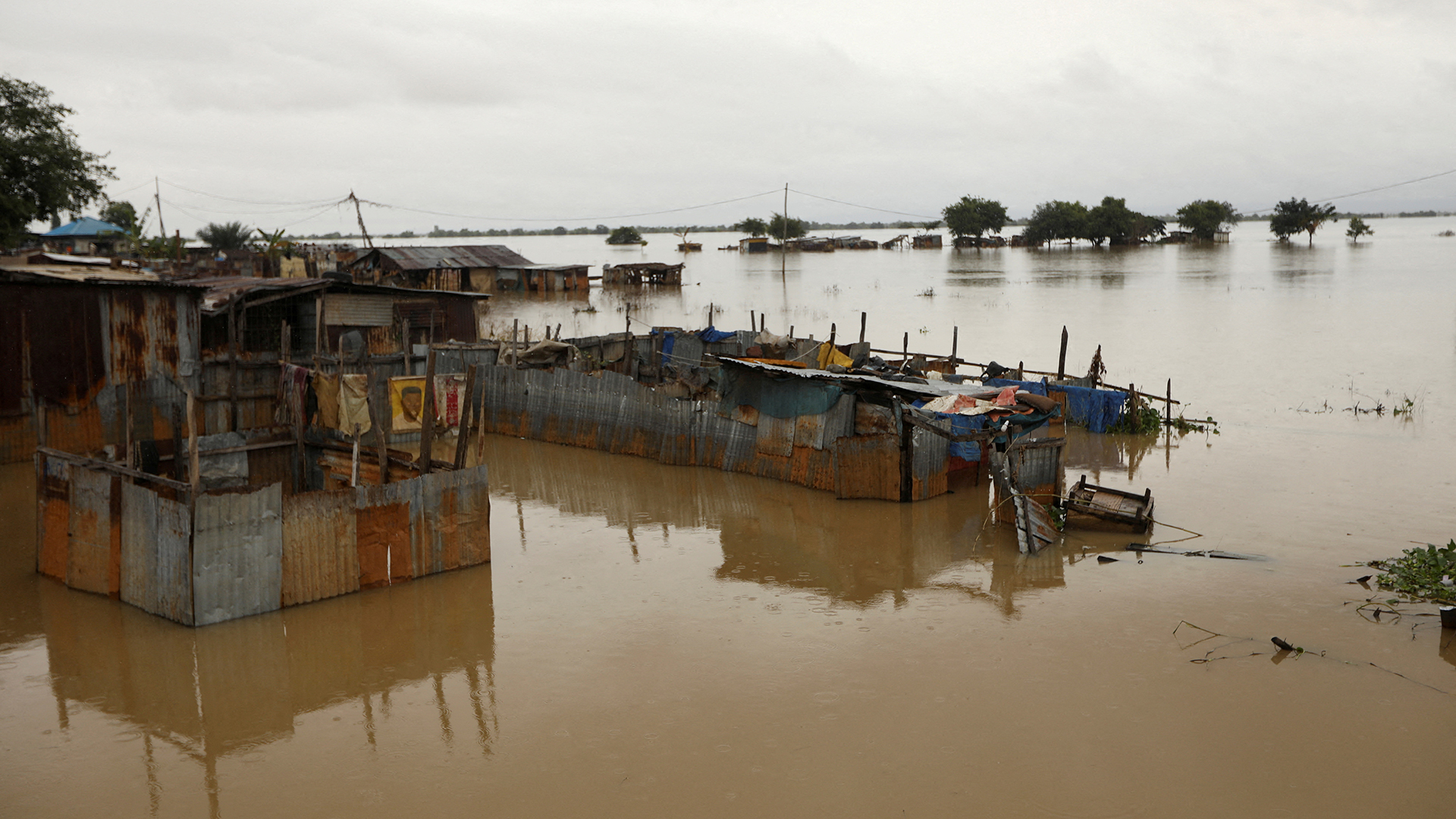 Häuser stehen in Lokoja (Nigeria) unter Wasser. (Archivbild: 13. Oktober 2022) | REUTERS