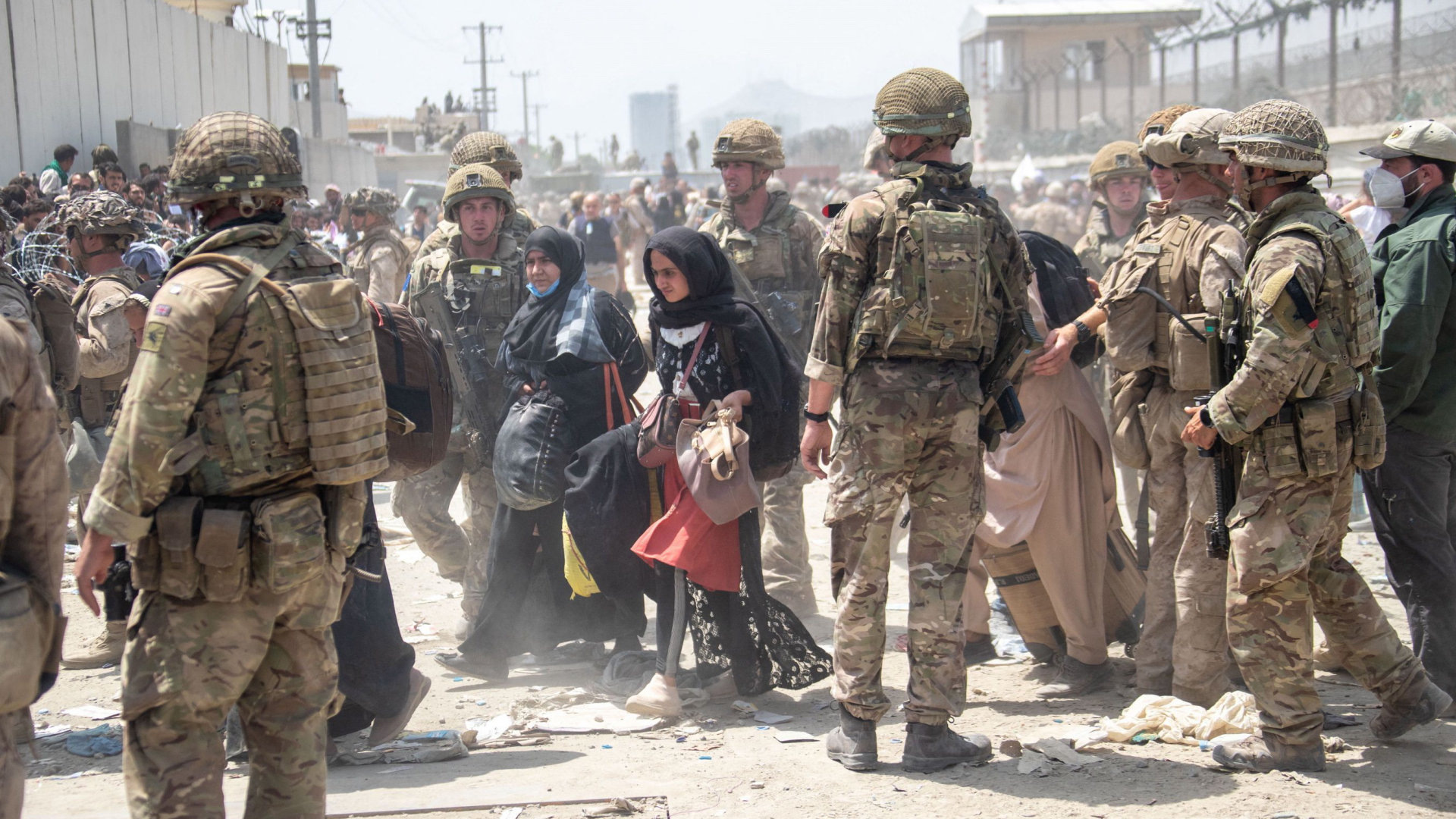 Britische und US-amerikanische Soldaten bei Evakuierungseinsatz im August 2021 am Flughafen Kabul | AFP