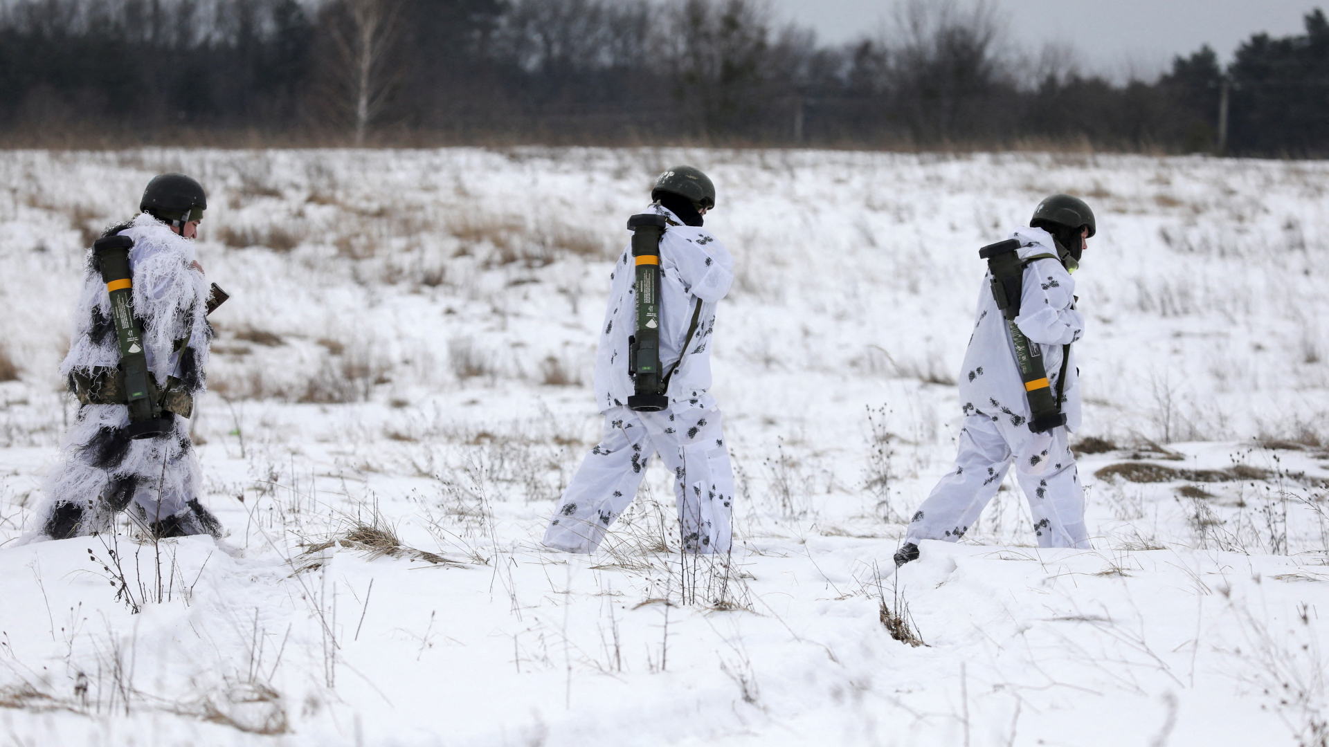 Ukrainische Soldaten in der Nähe von Yavoriv. | REUTERS